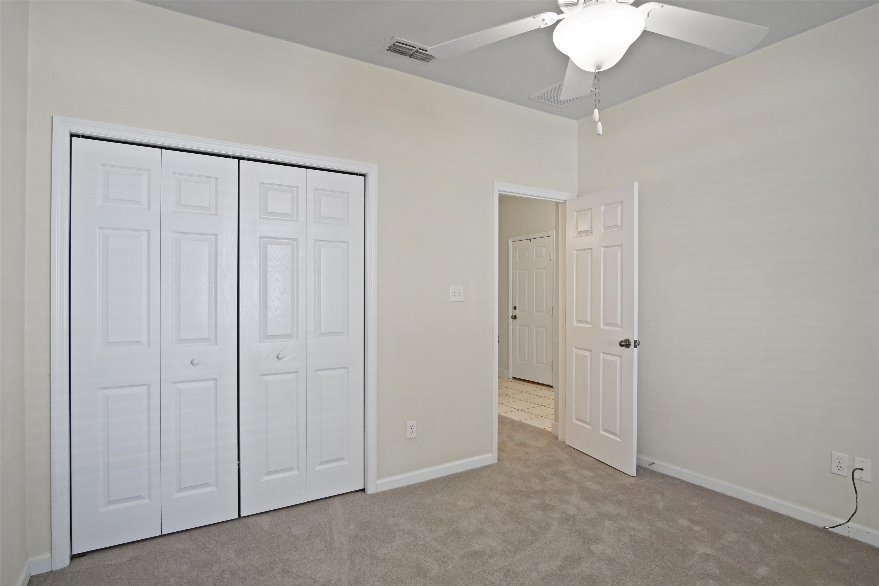 5441 Hampton Hill Circle