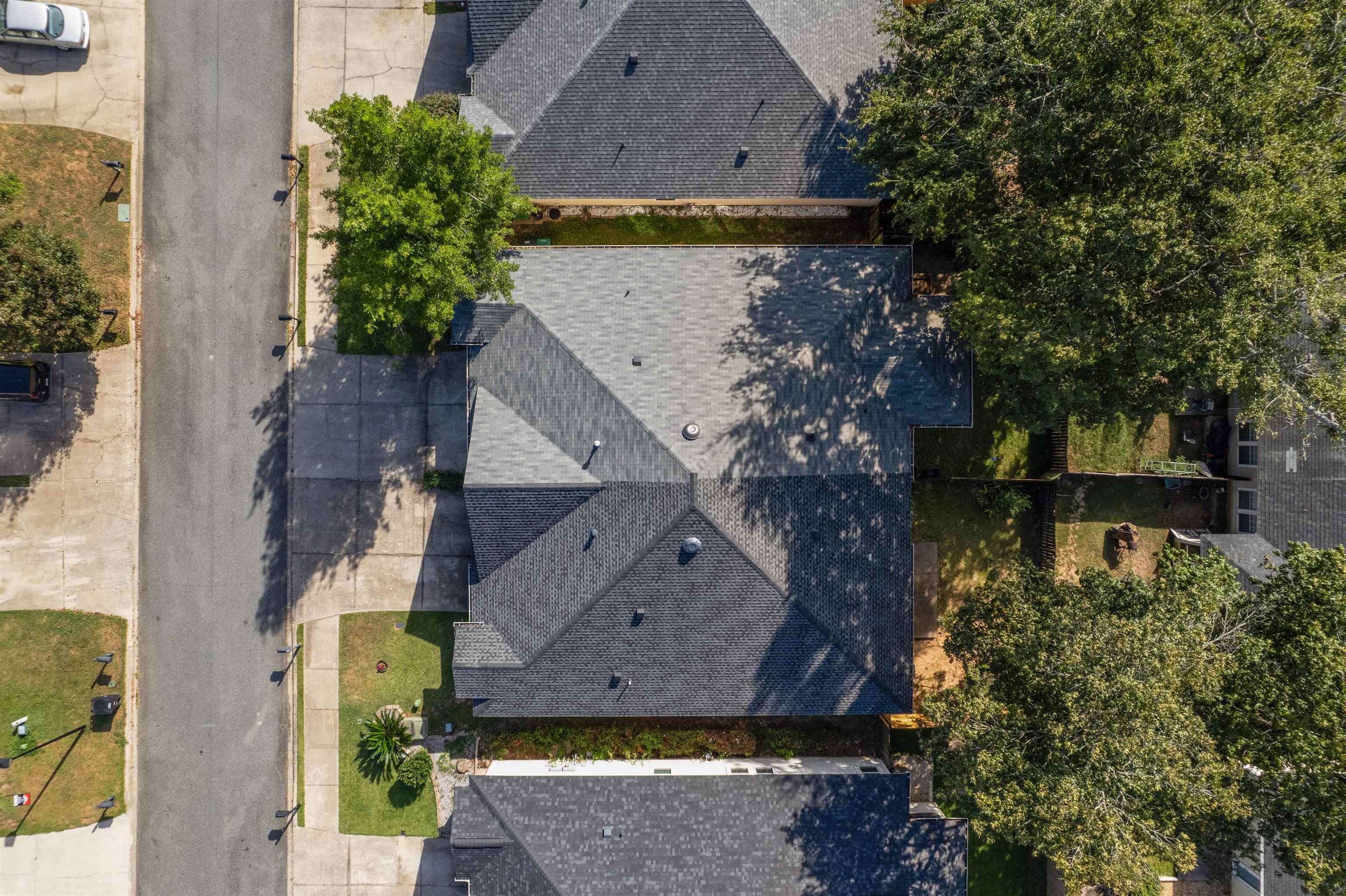 5441 Hampton Hill Circle