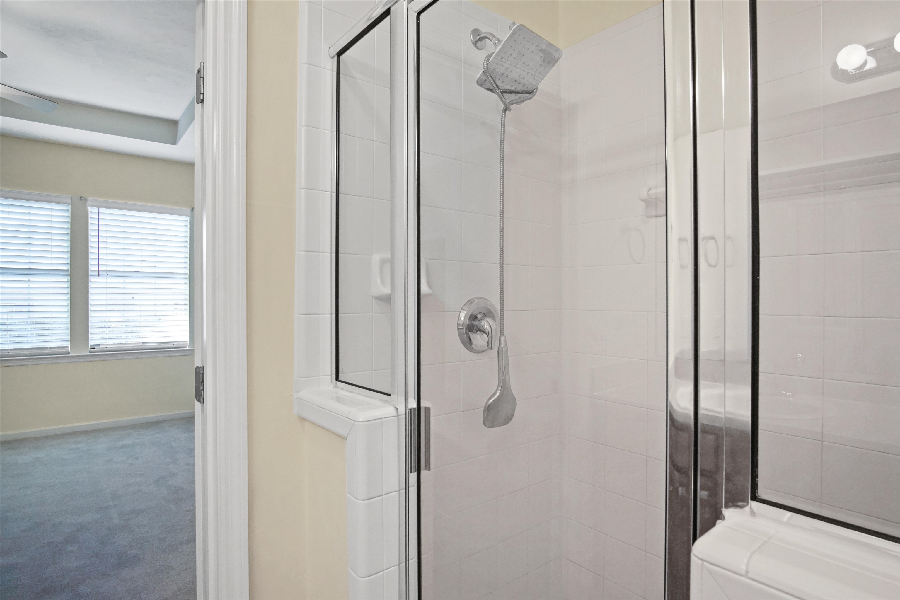 5441 Hampton Hill Circle