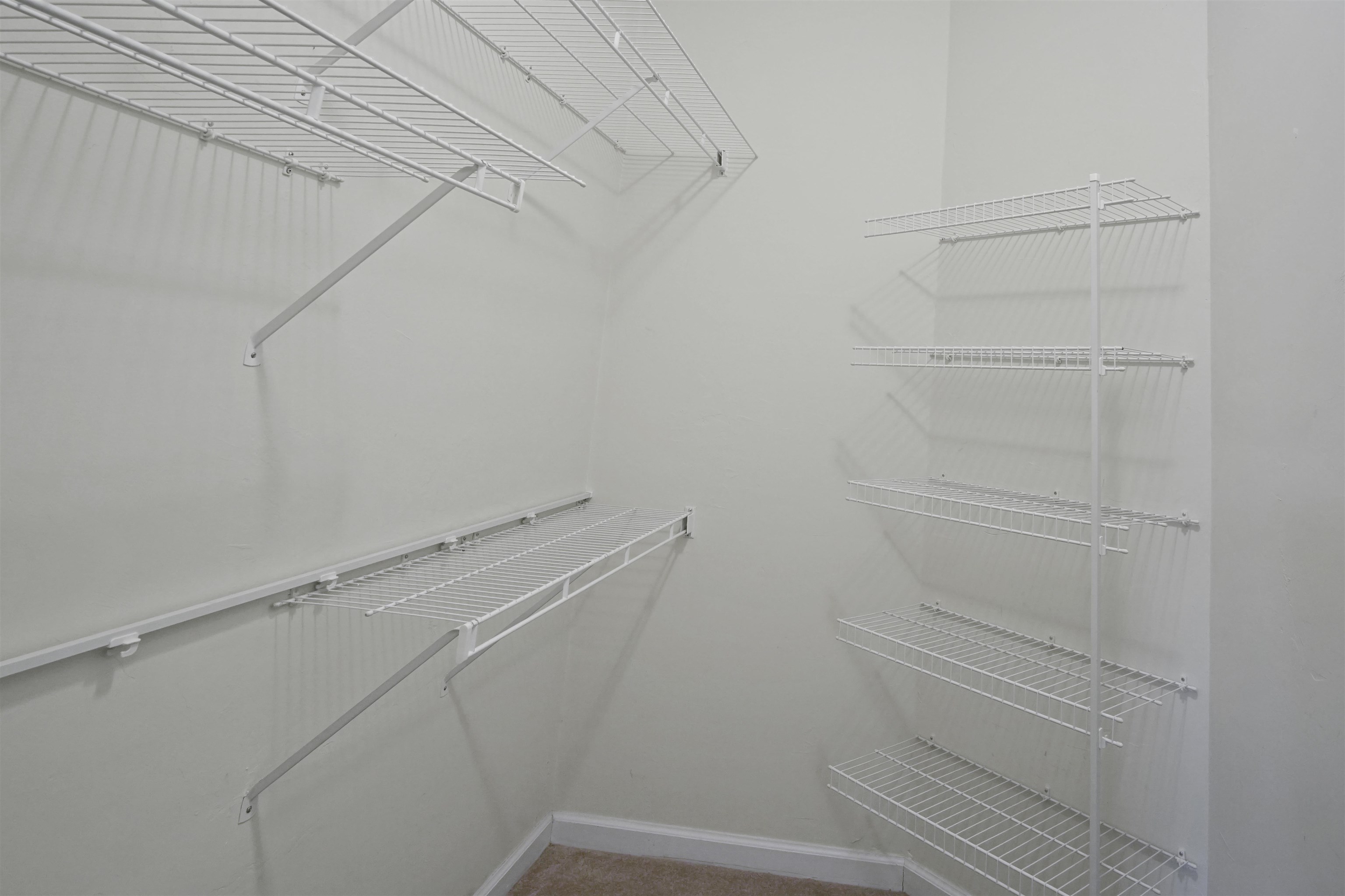 5441 Hampton Hill Circle