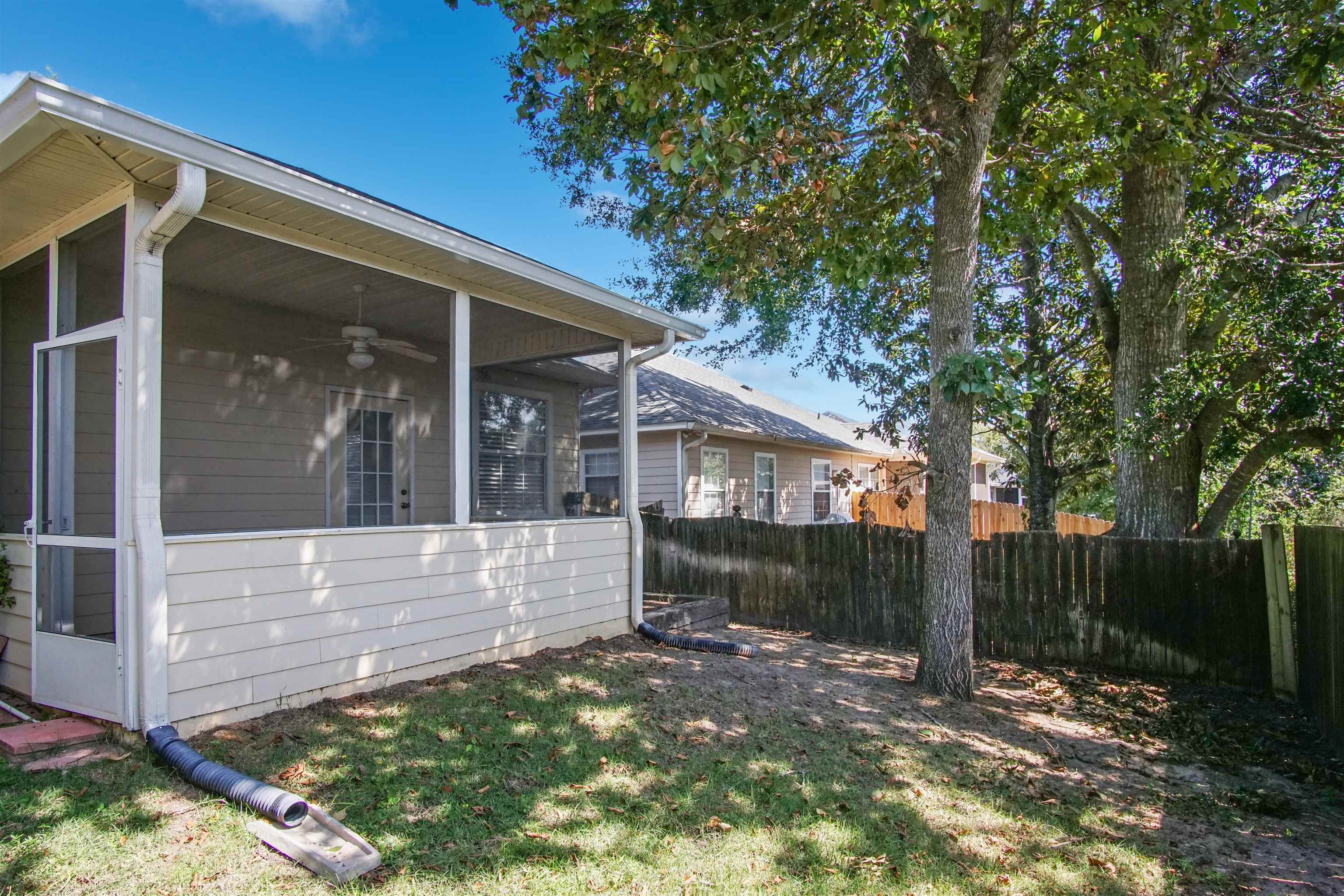 5441 Hampton Hill Circle