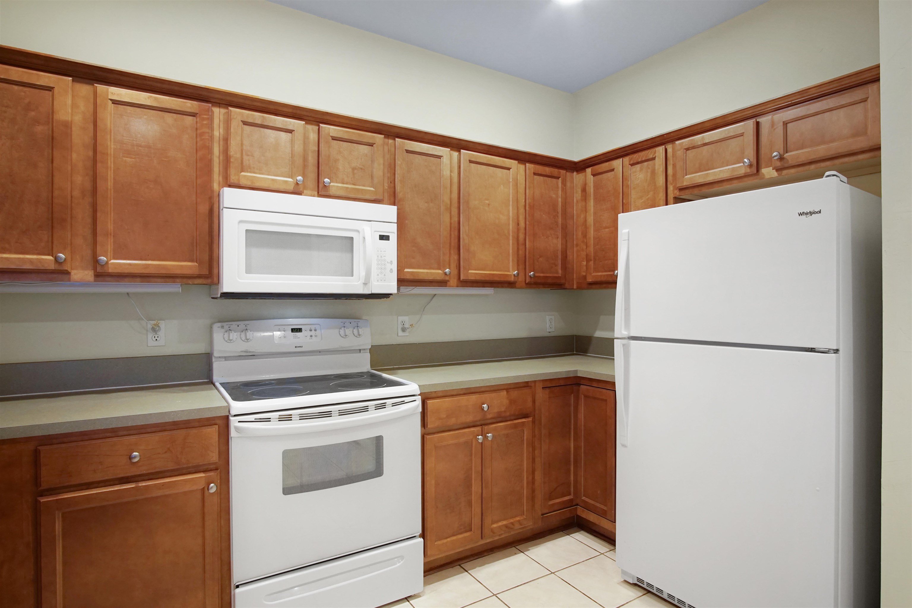 5441 Hampton Hill Circle