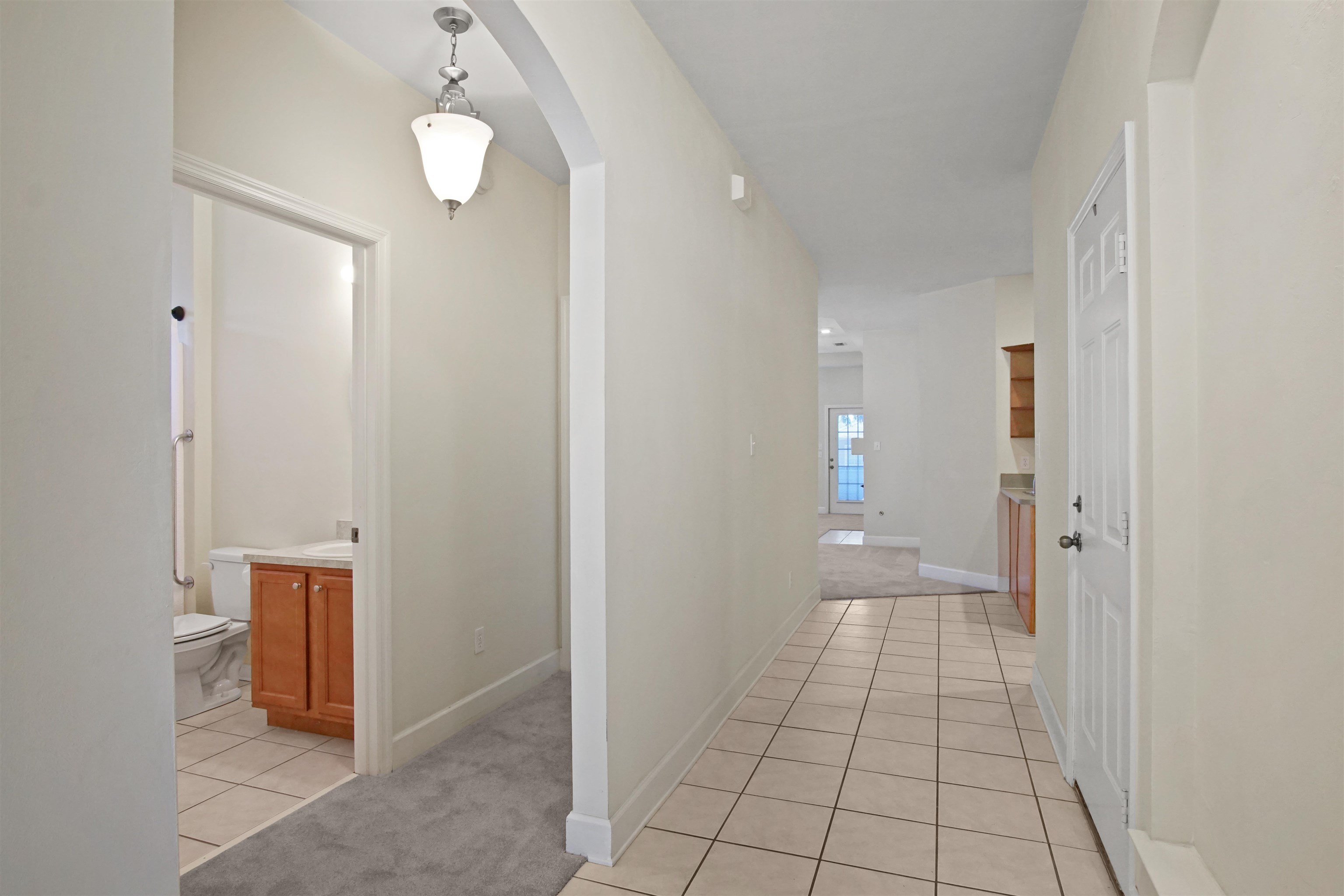 5441 Hampton Hill Circle