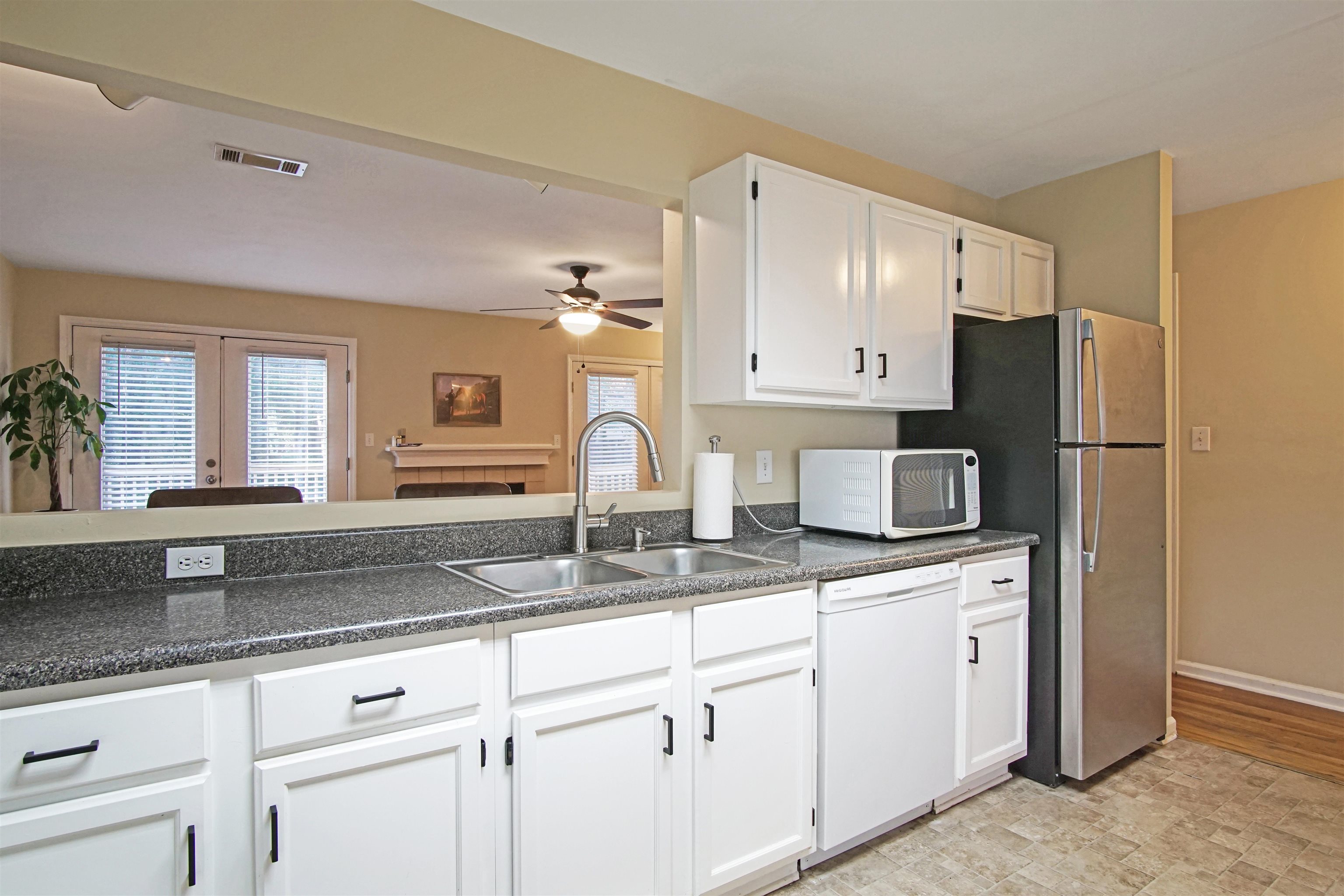 529 Collinsford Road