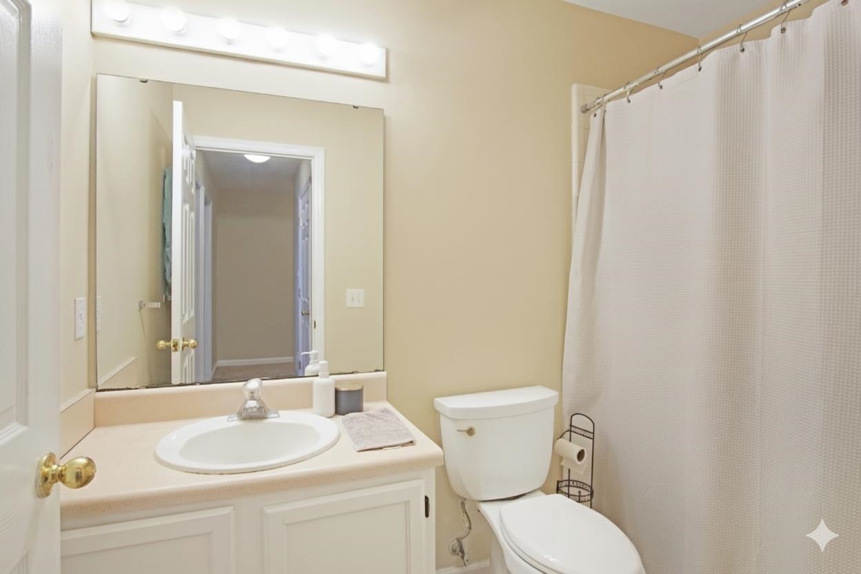 529 Collinsford Road