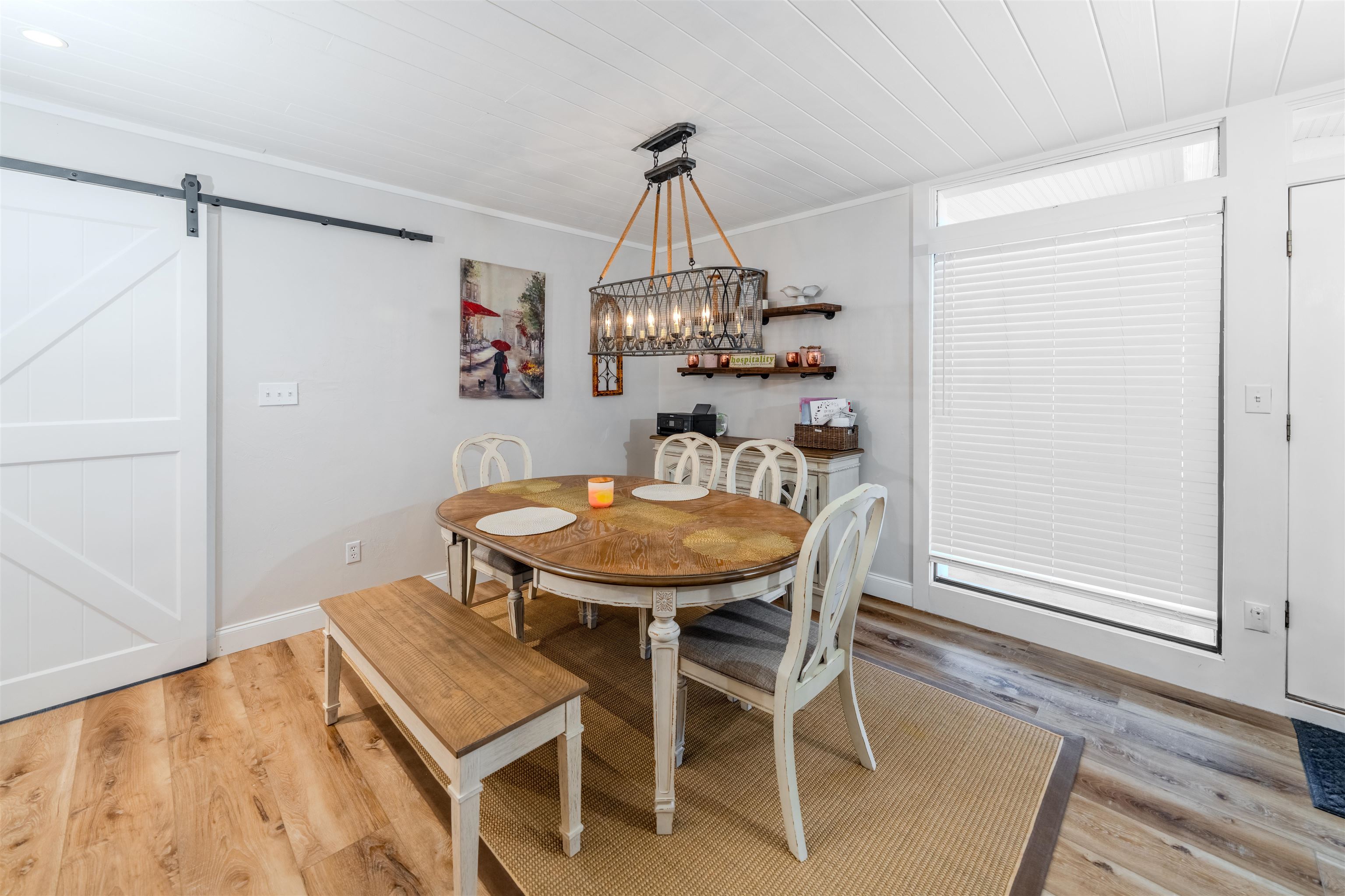 3842 Edgewater Drive