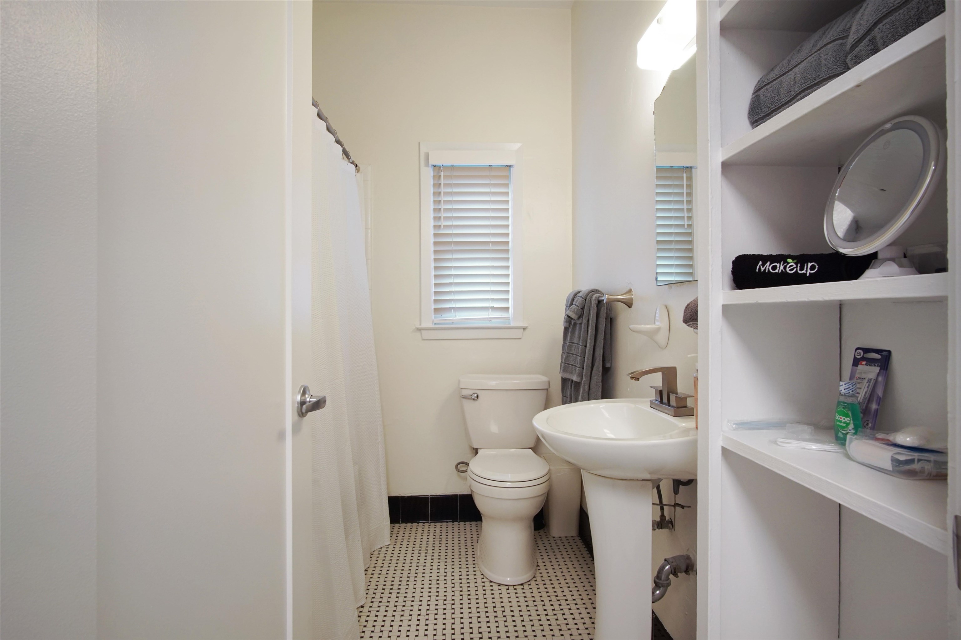 1647 Lake Ella Drive