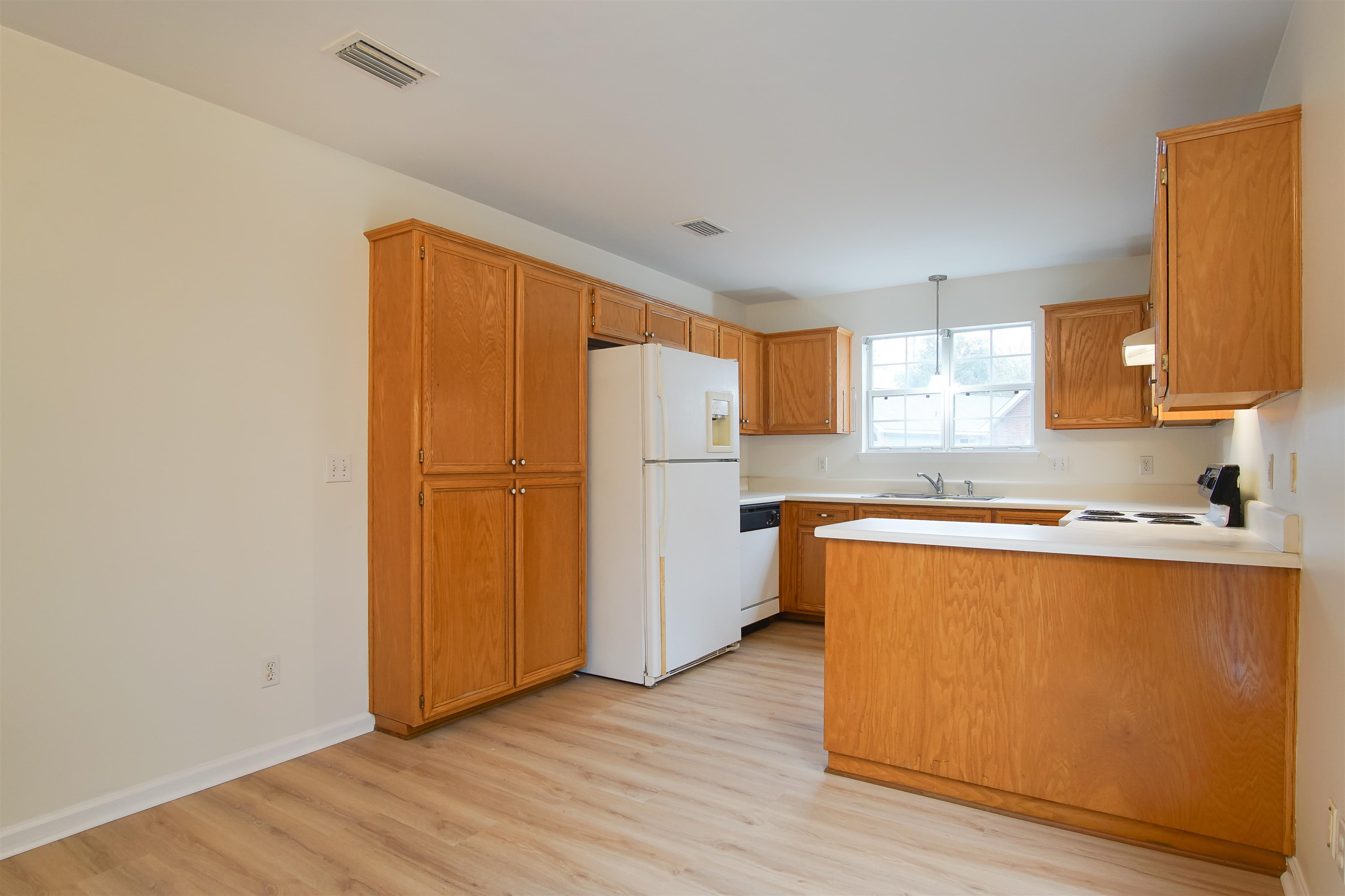 4420 SIESTA Court