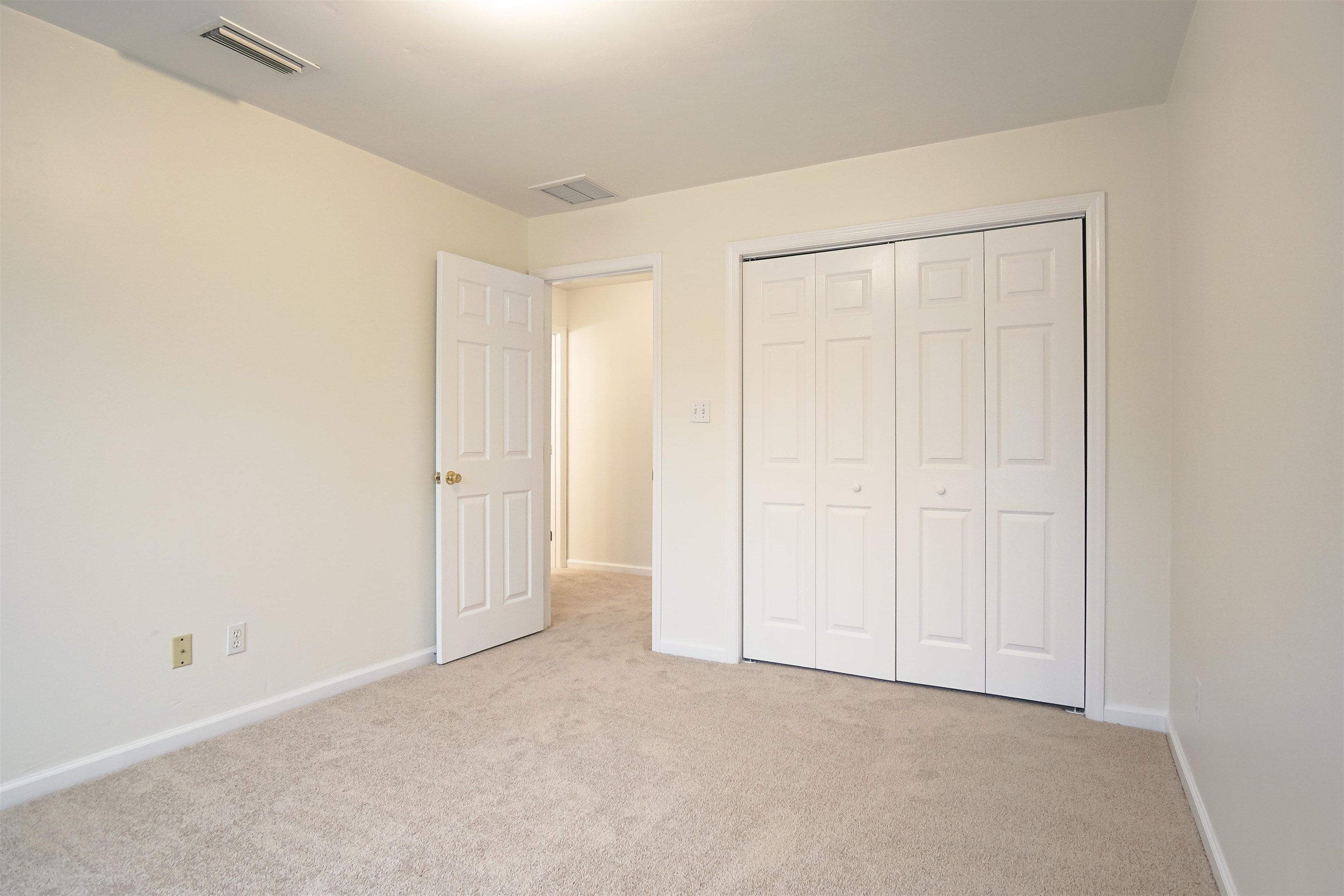 4420 SIESTA Court