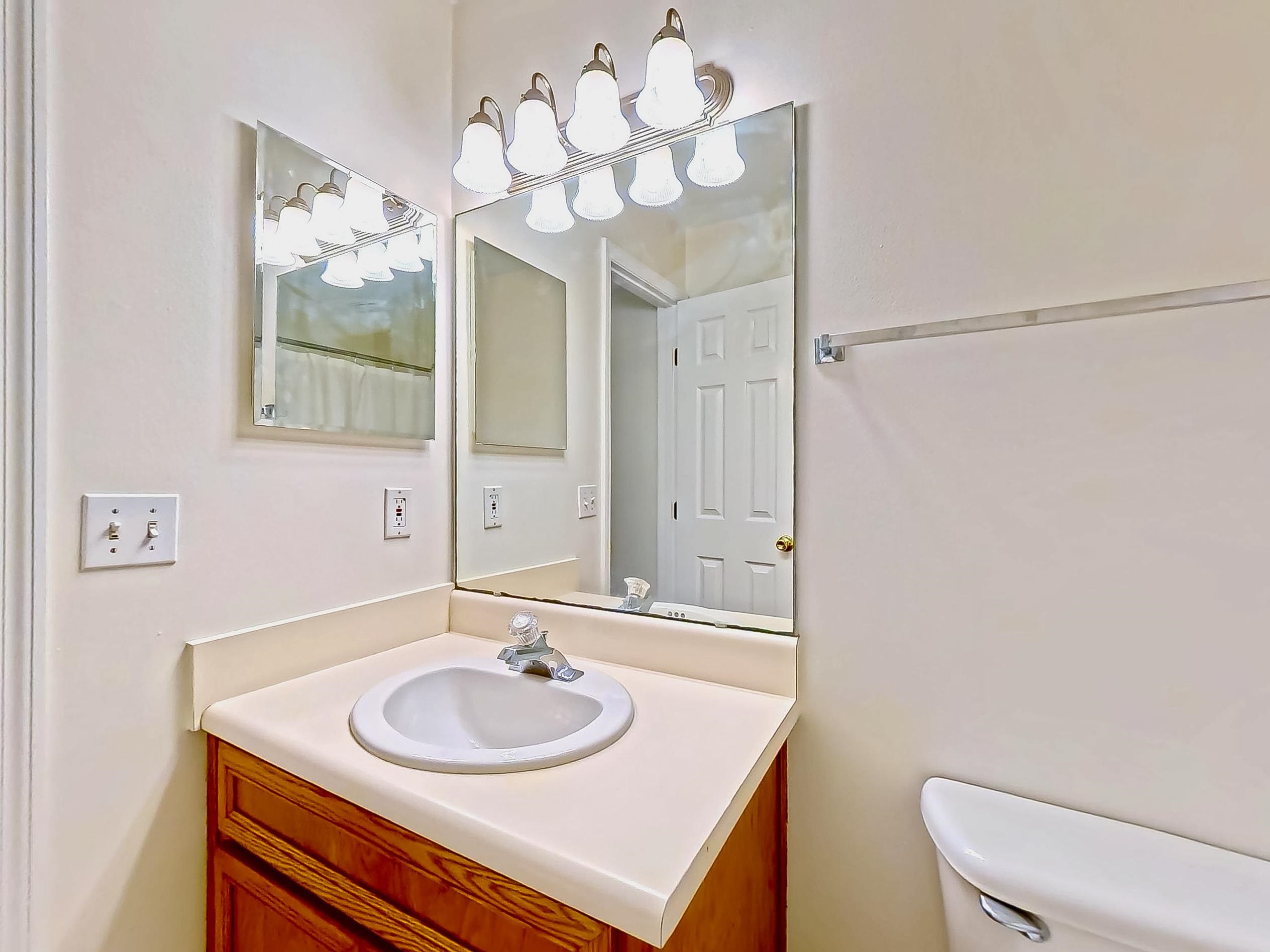 4420 SIESTA Court