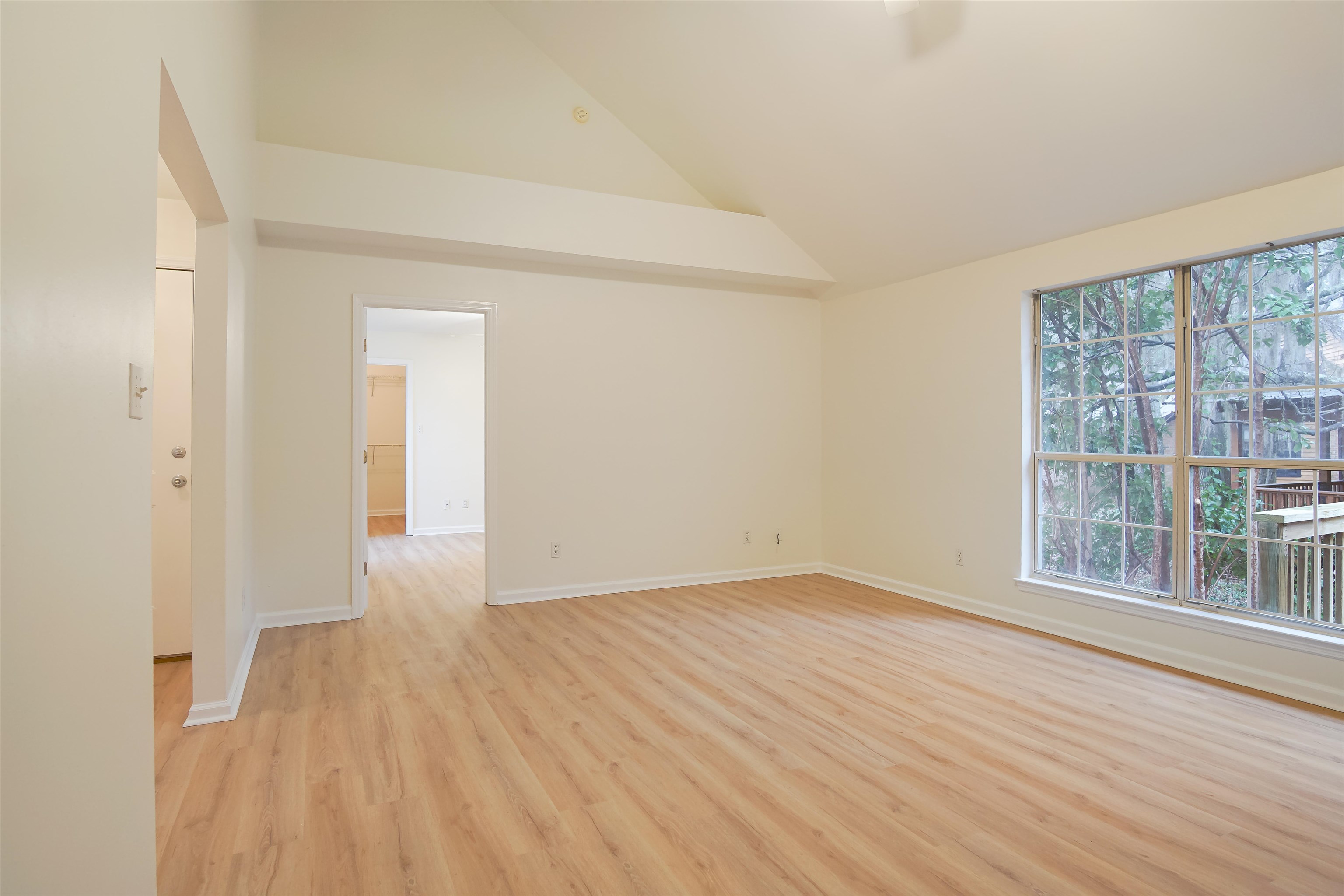 4420 SIESTA Court