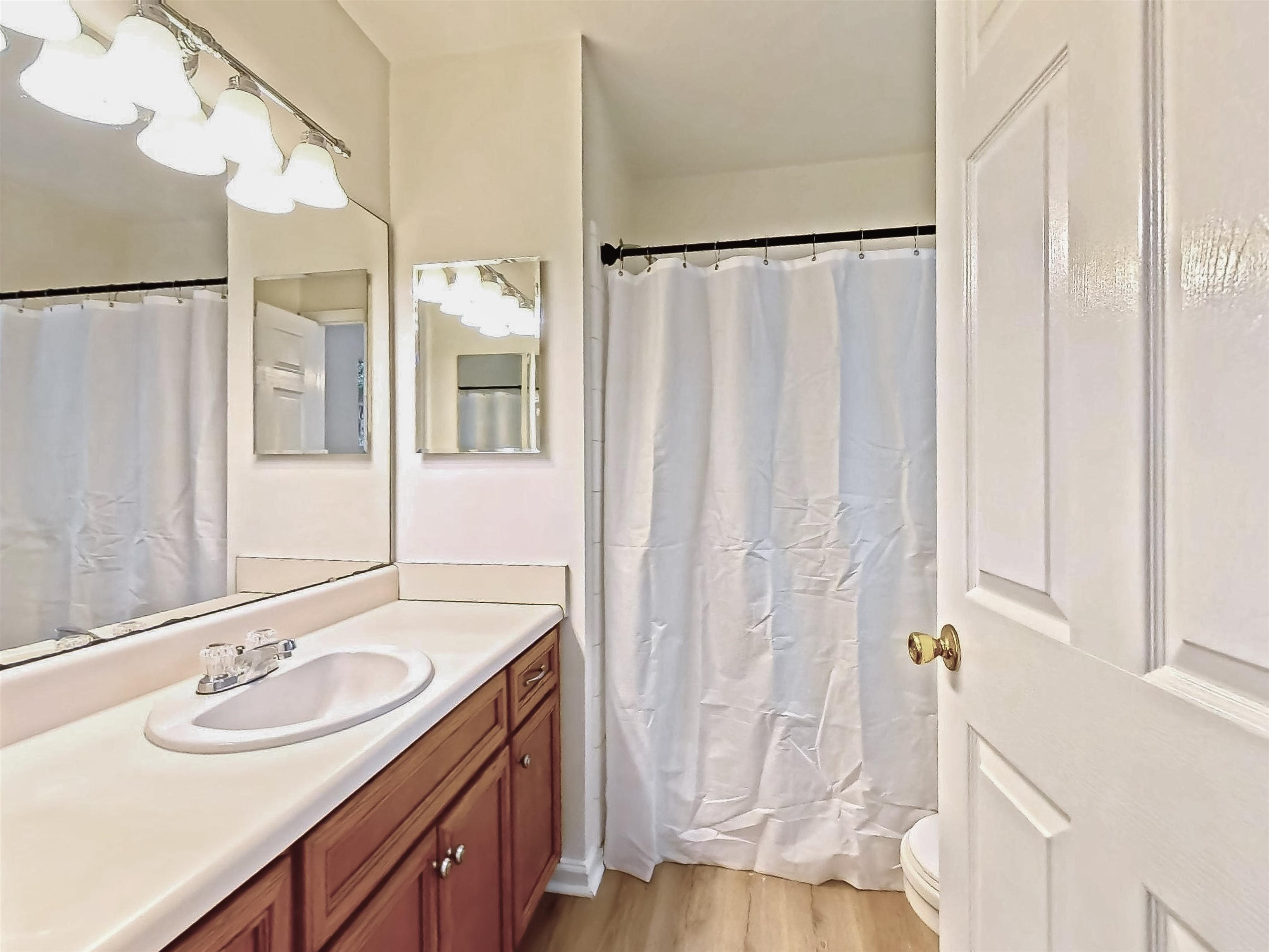 4420 SIESTA Court