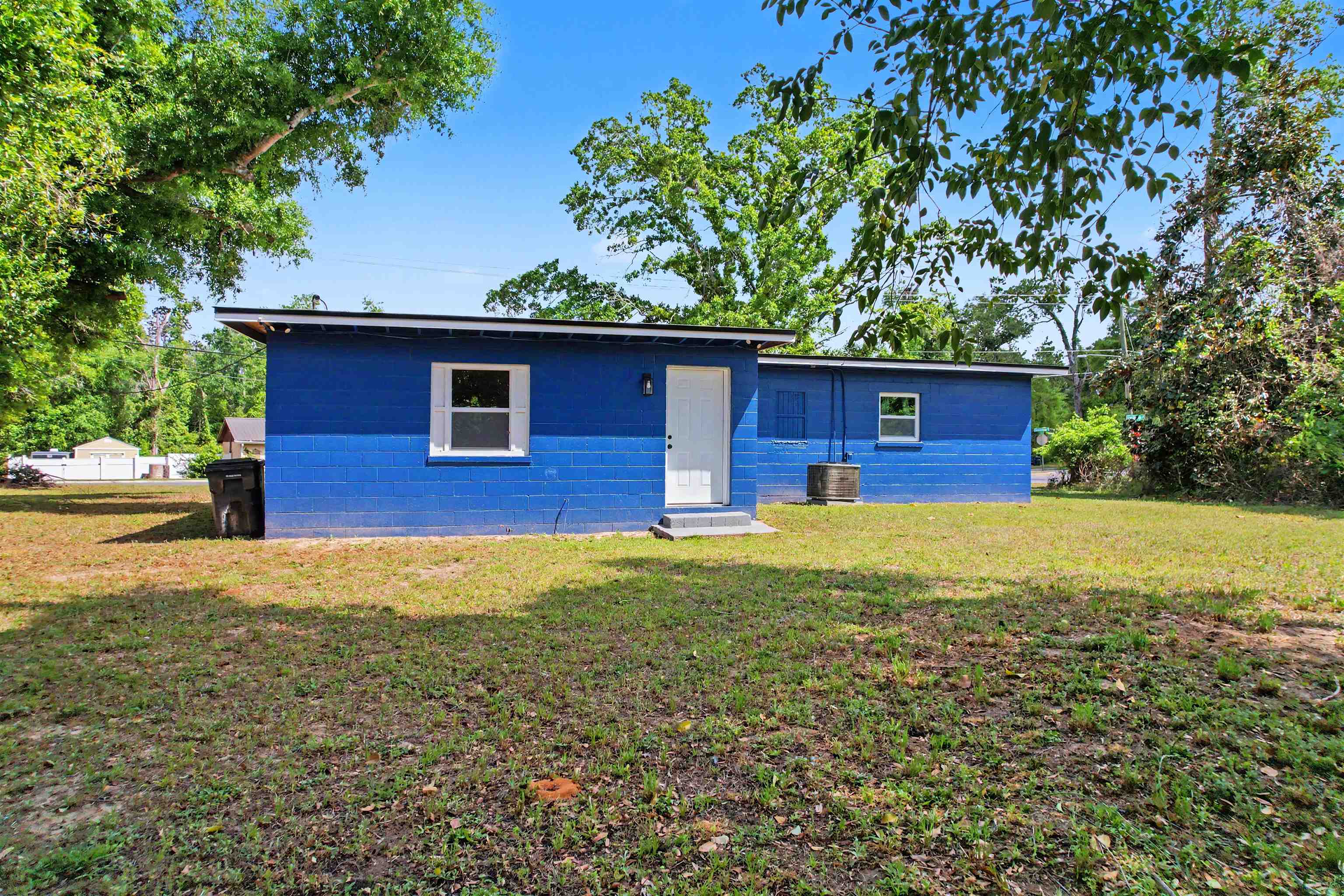 1722 Eisenhower Street