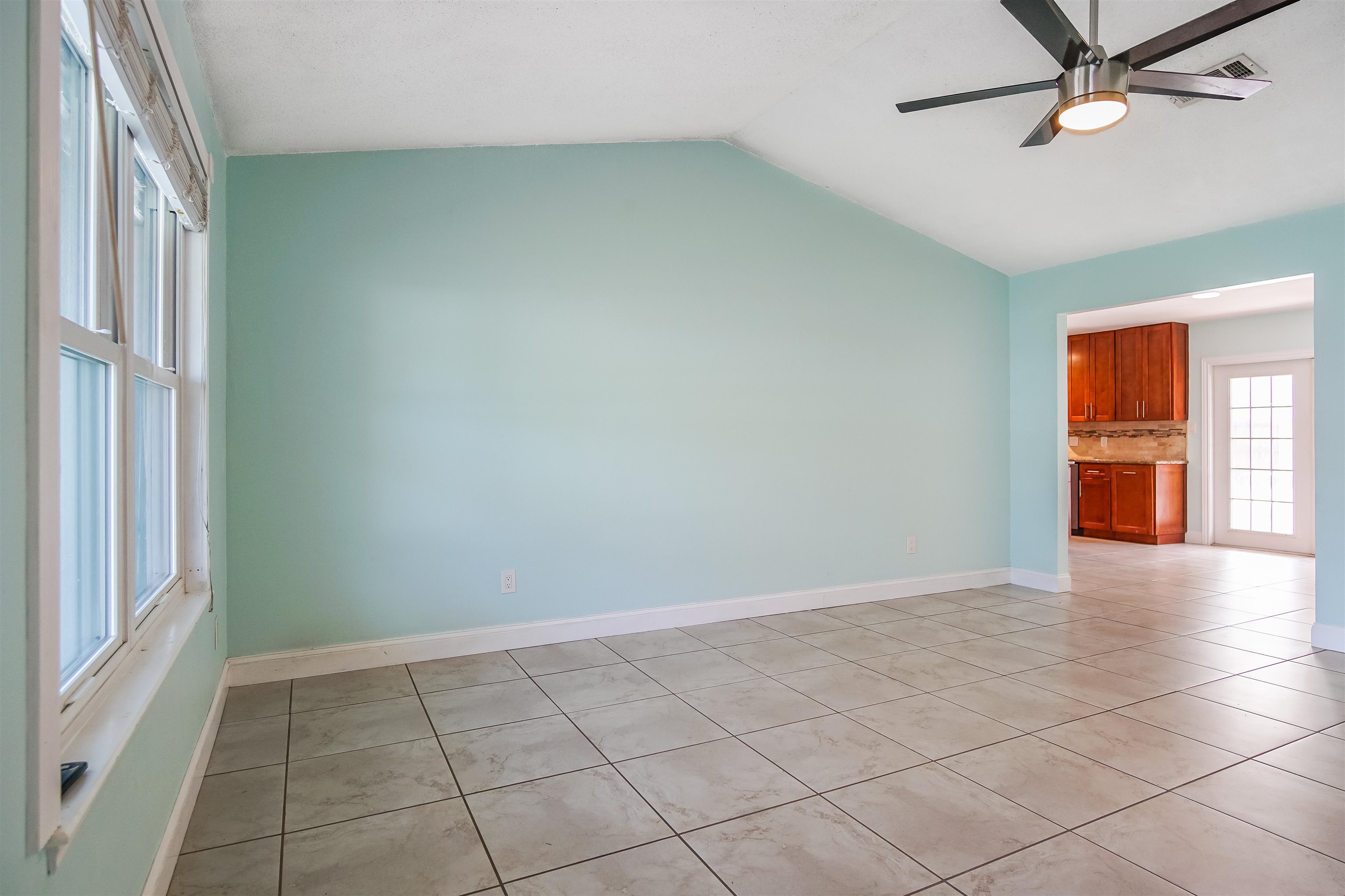 1926 Maryellen Drive