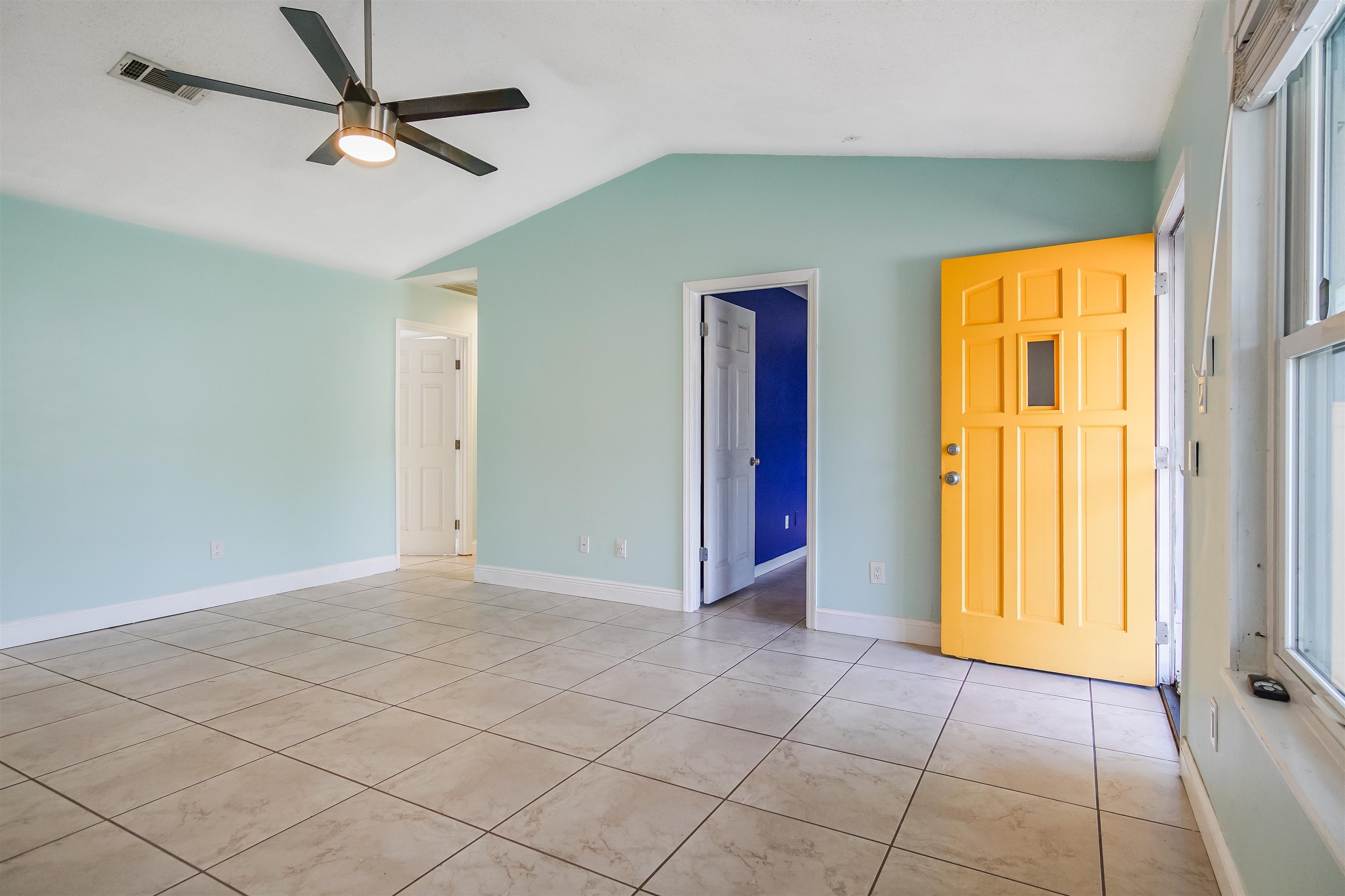 1926 Maryellen Drive