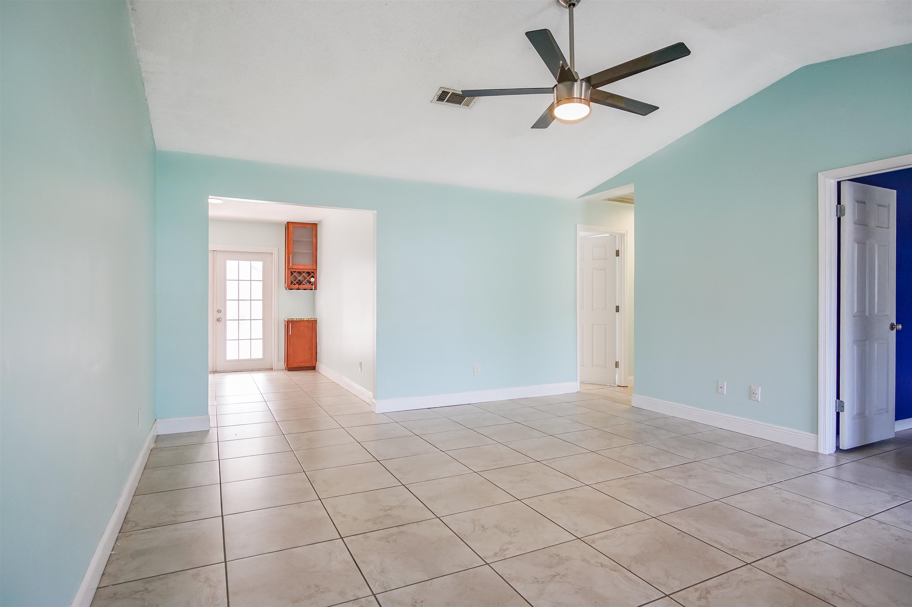 1926 Maryellen Drive