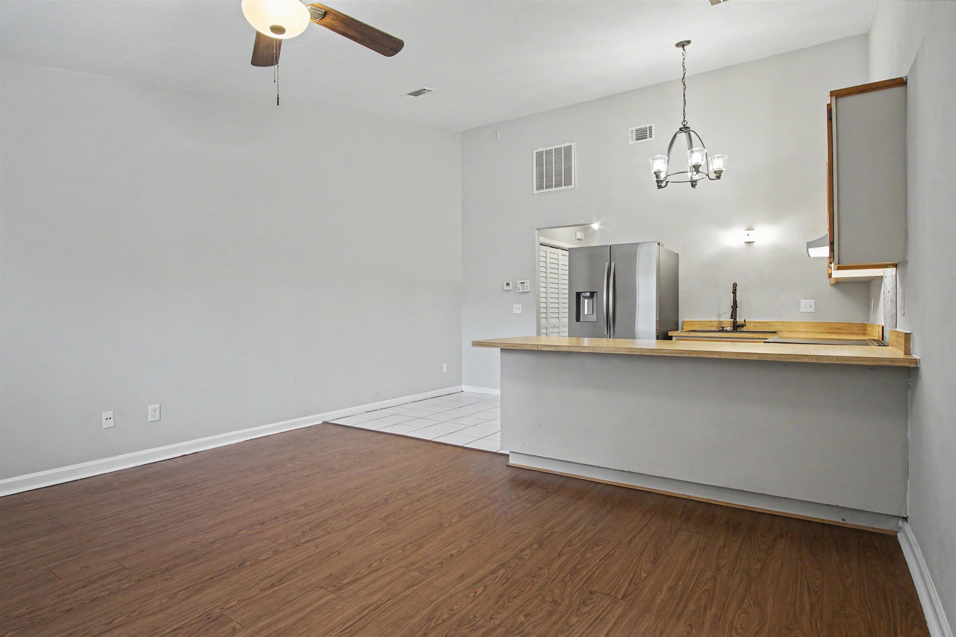 2374 HARTSFIELD Way