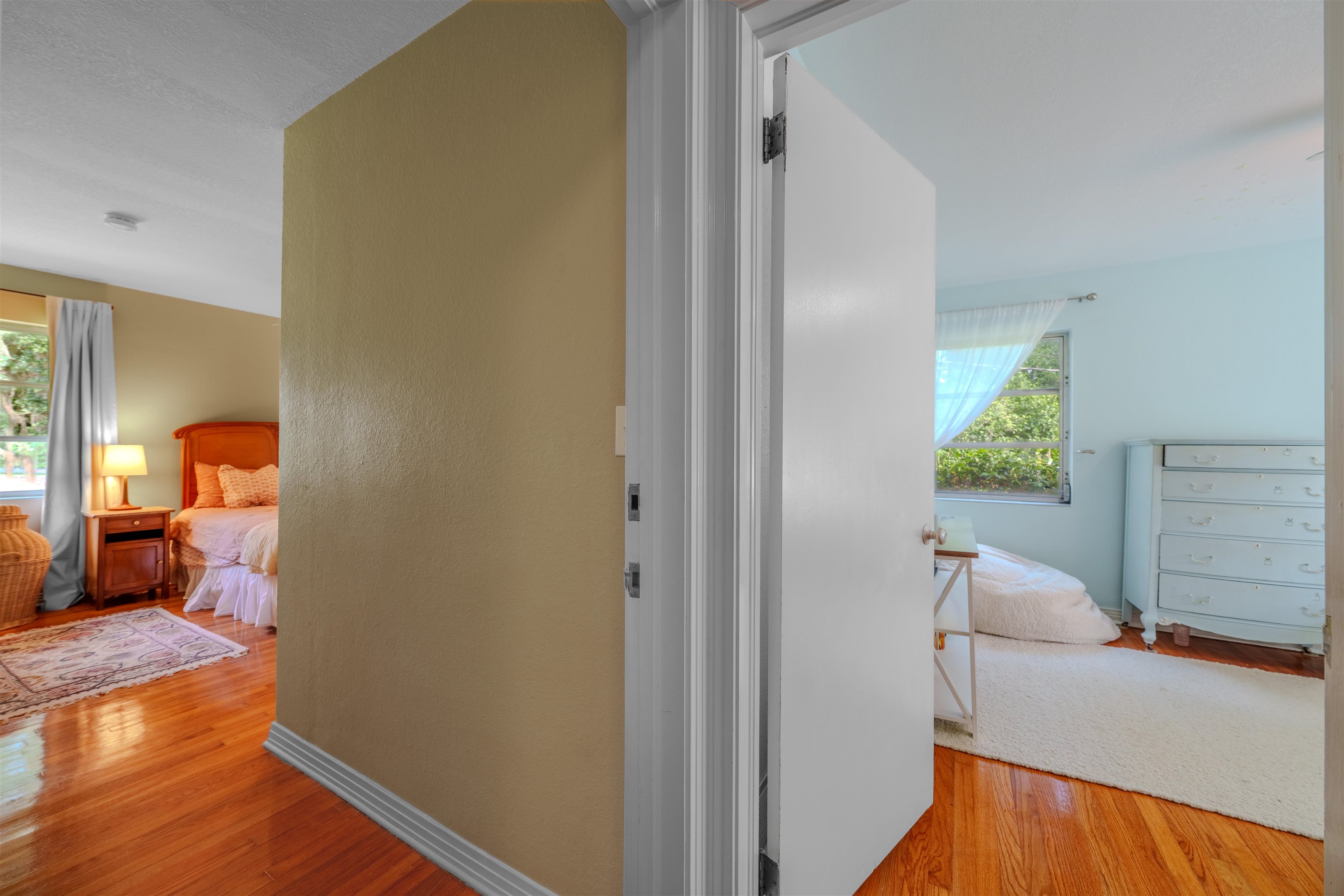 3164 LAKESHORE Drive