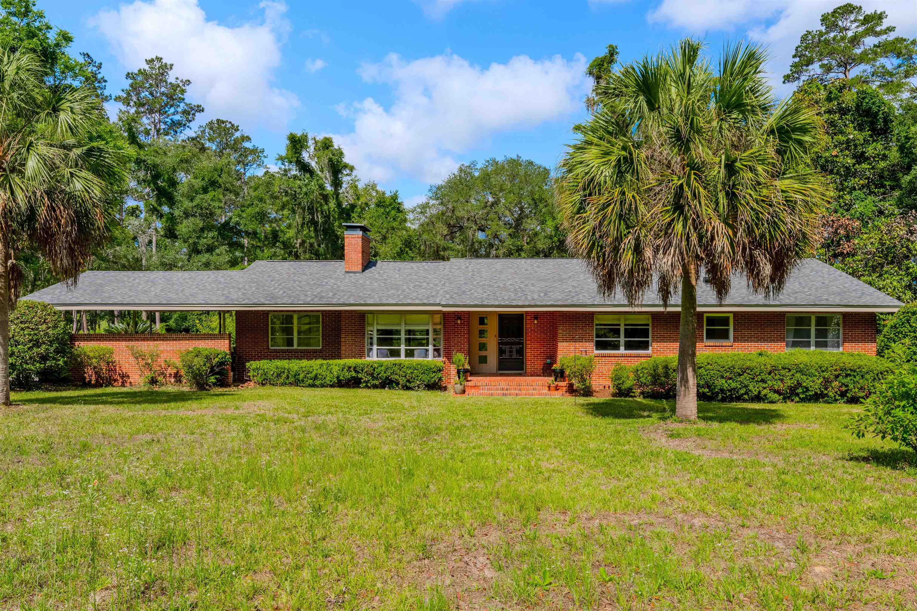 3164 LAKESHORE Drive