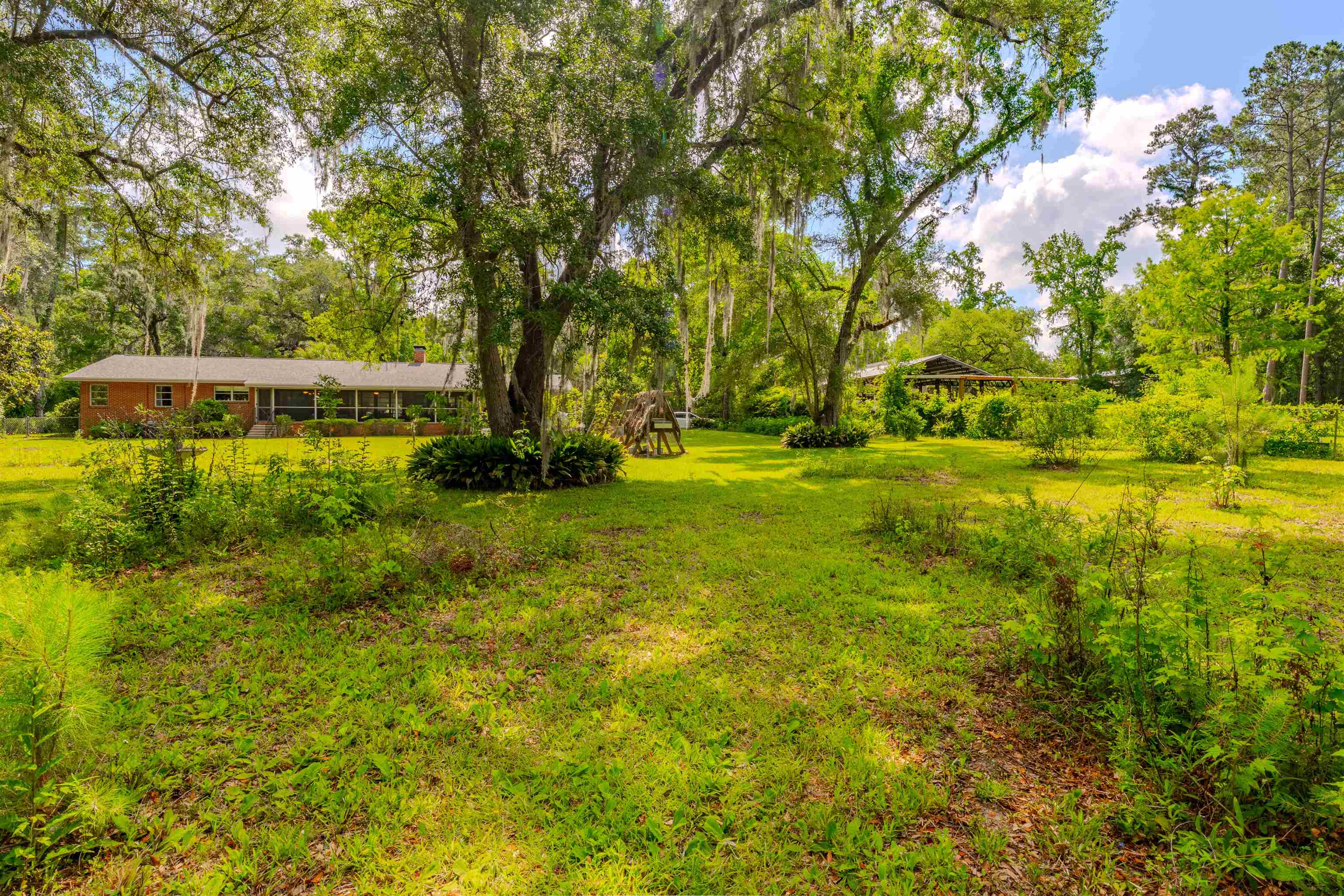 3164 LAKESHORE Drive