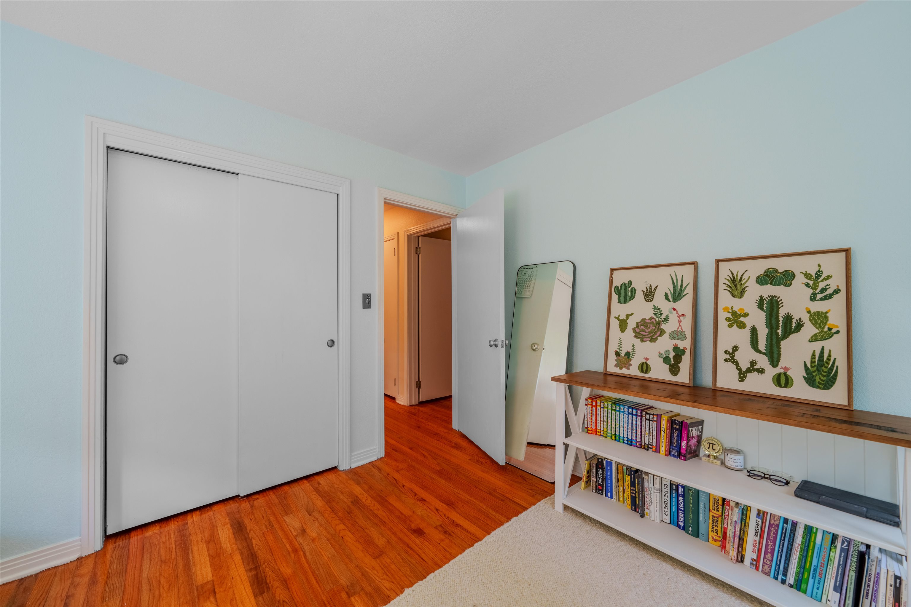 3164 LAKESHORE Drive