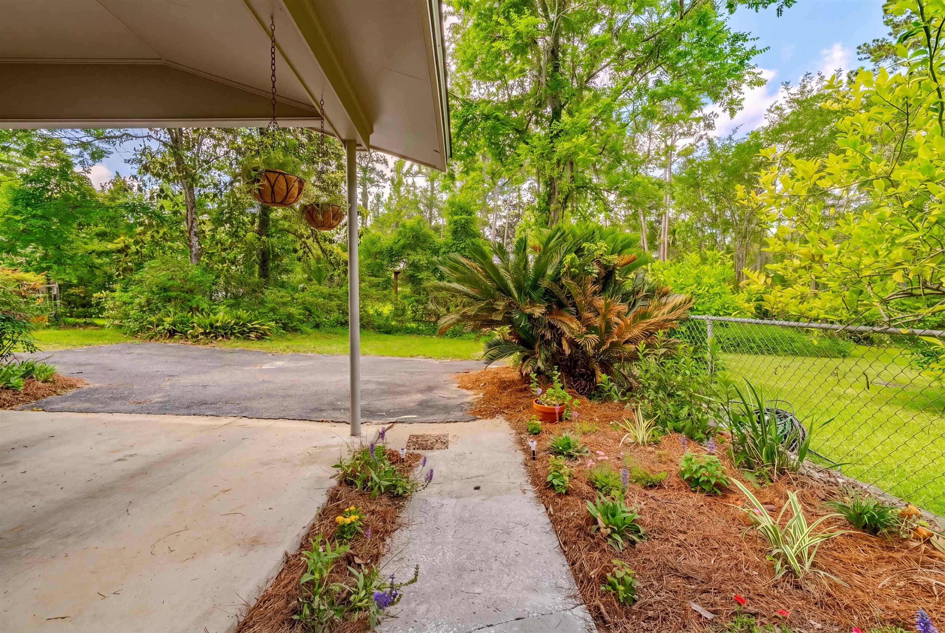 3164 LAKESHORE Drive