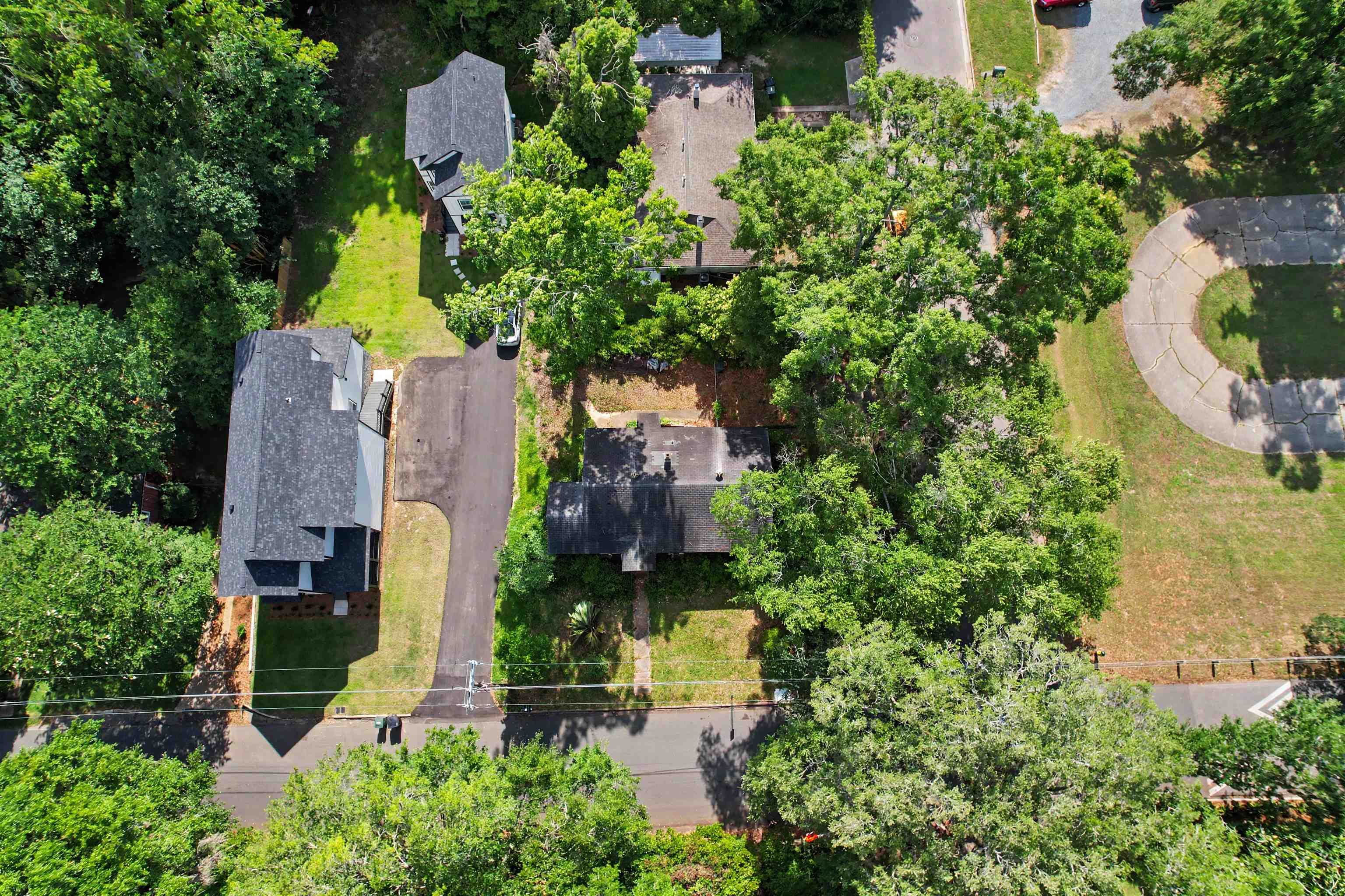 826 MARTIN Street