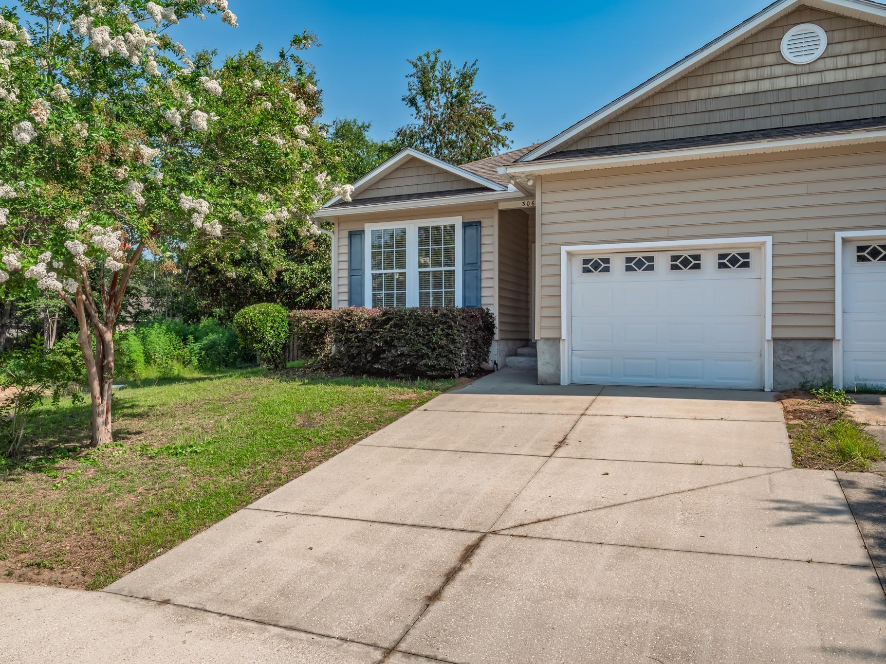 306 Pebble Pointe Court