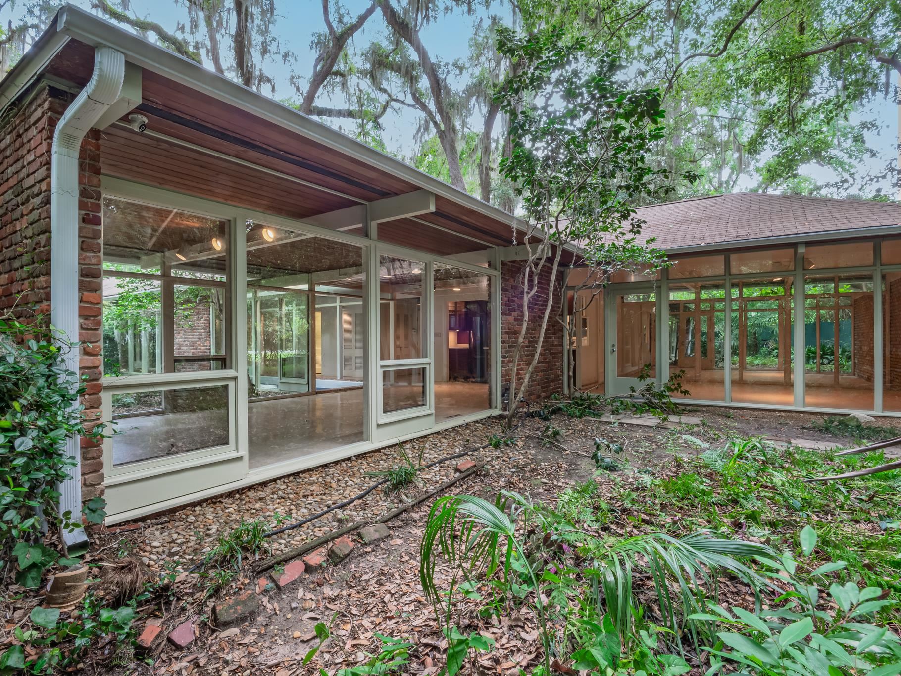 710 Waverly Road