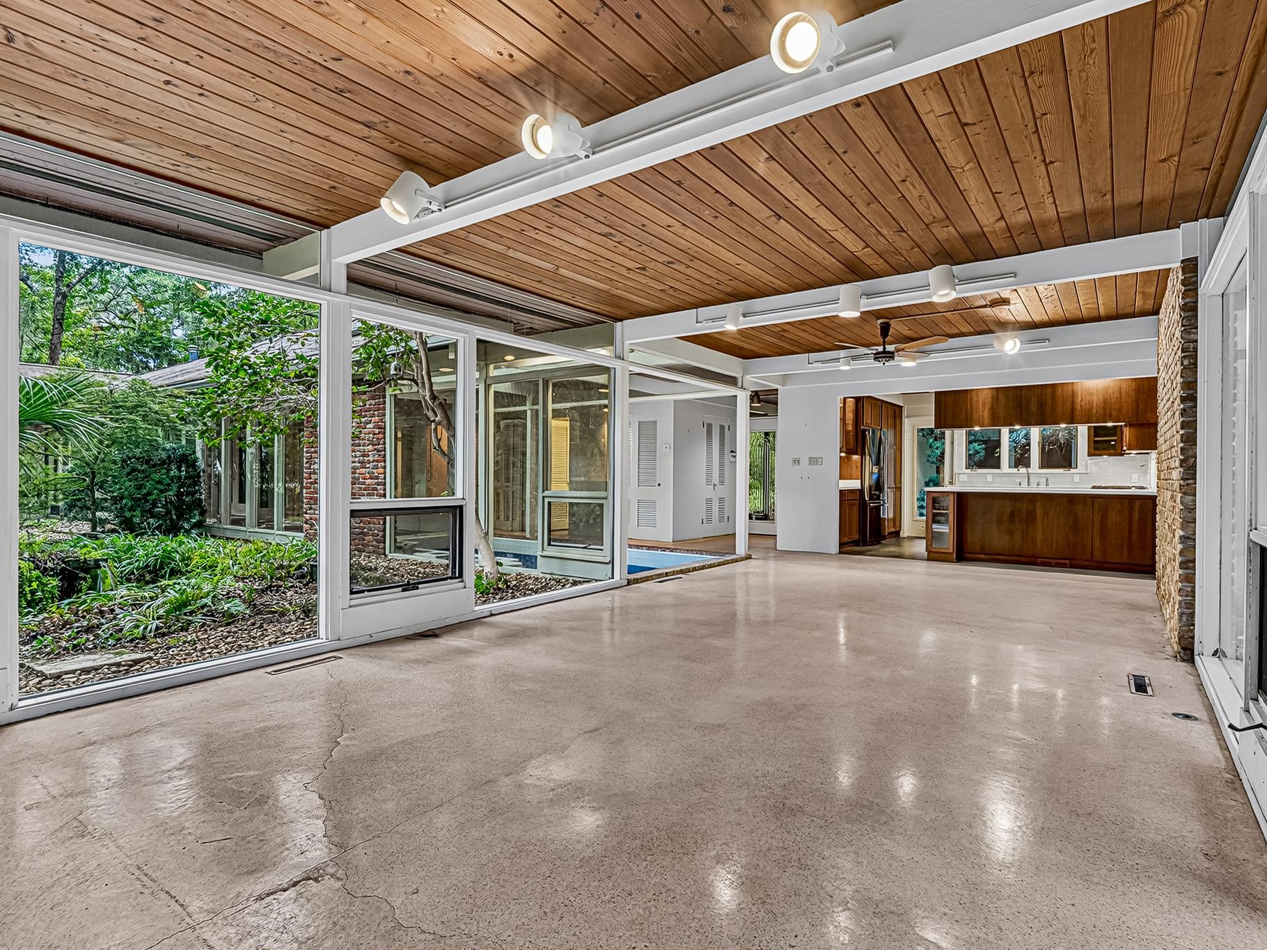 710 Waverly Road