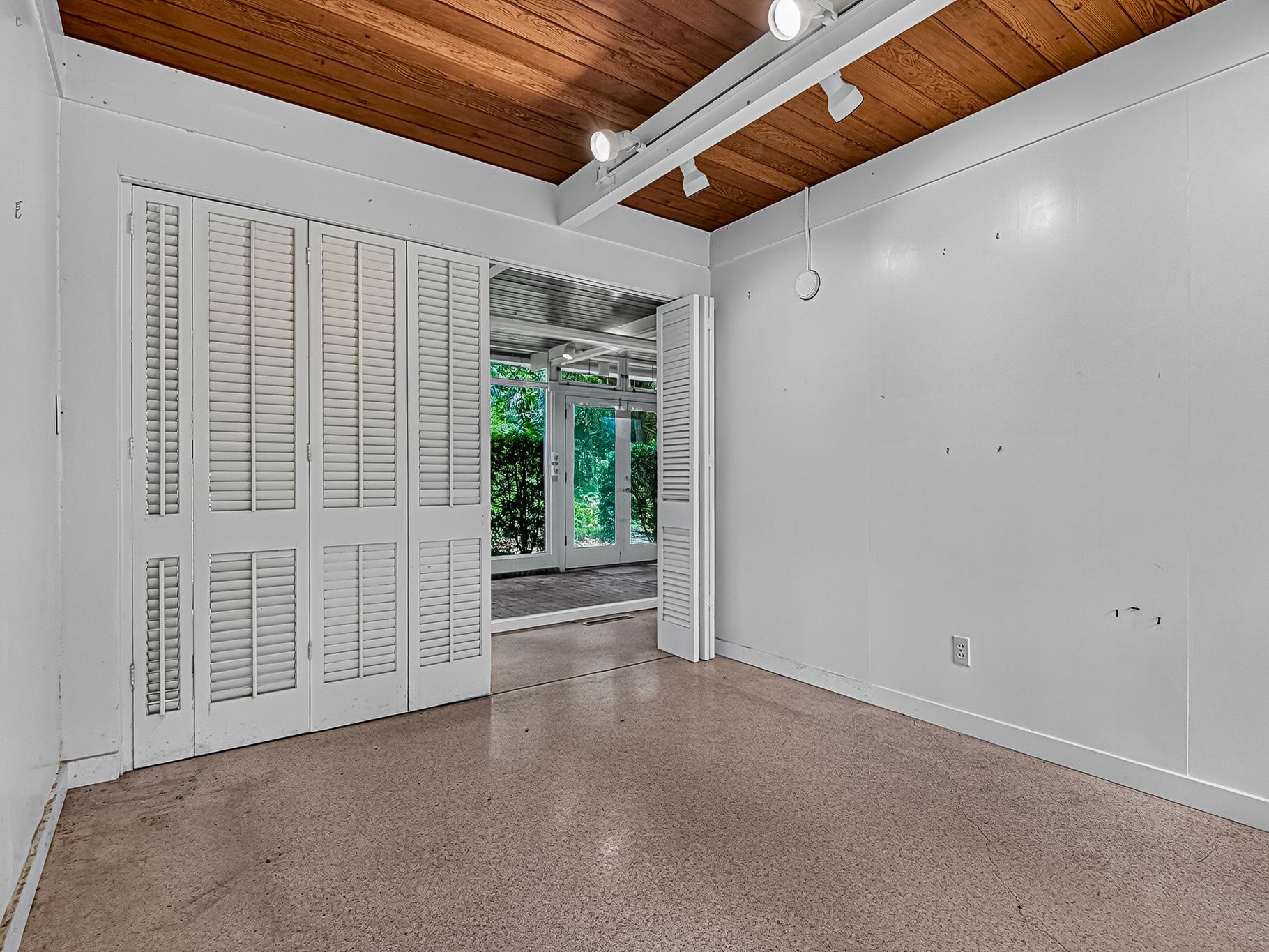710 Waverly Road