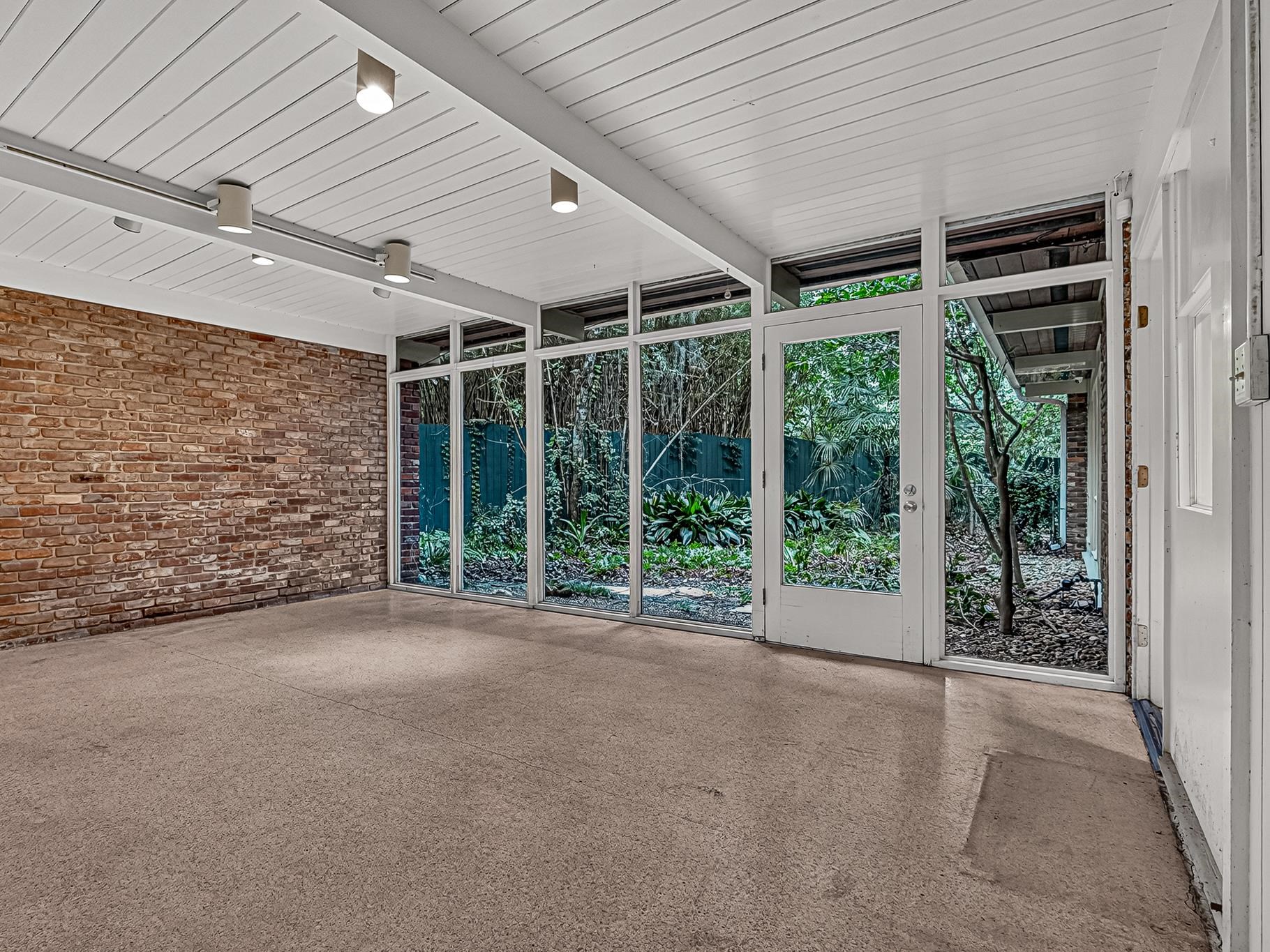 710 Waverly Road