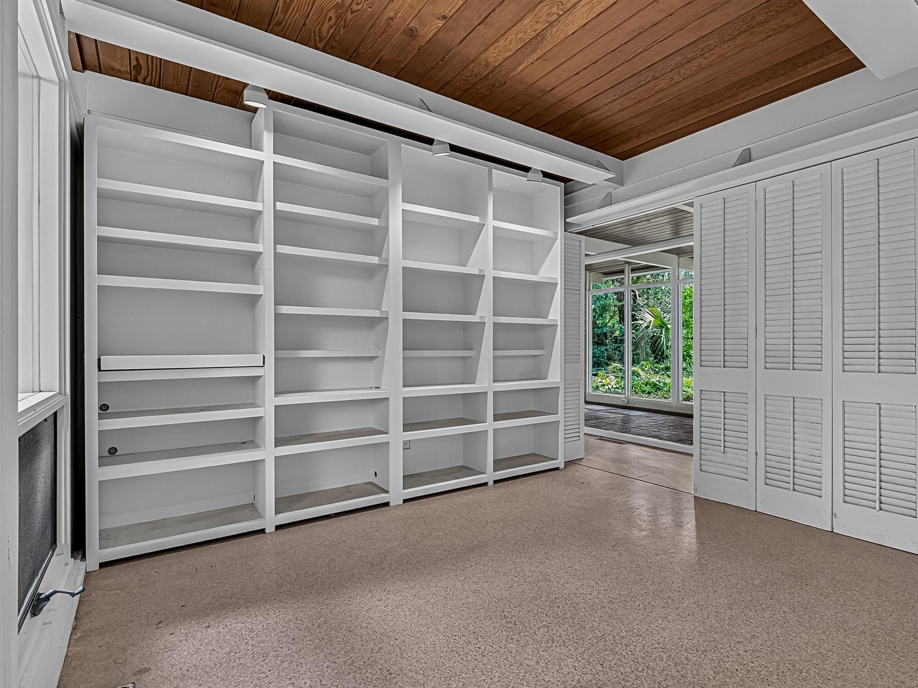 710 Waverly Road