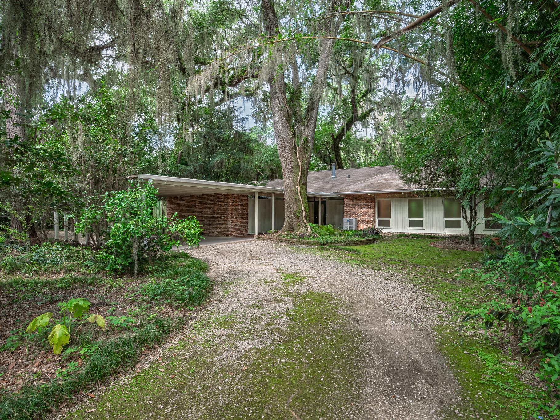 710 Waverly Road