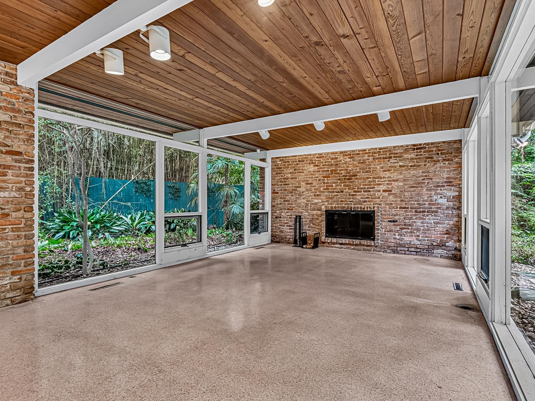 710 Waverly Road