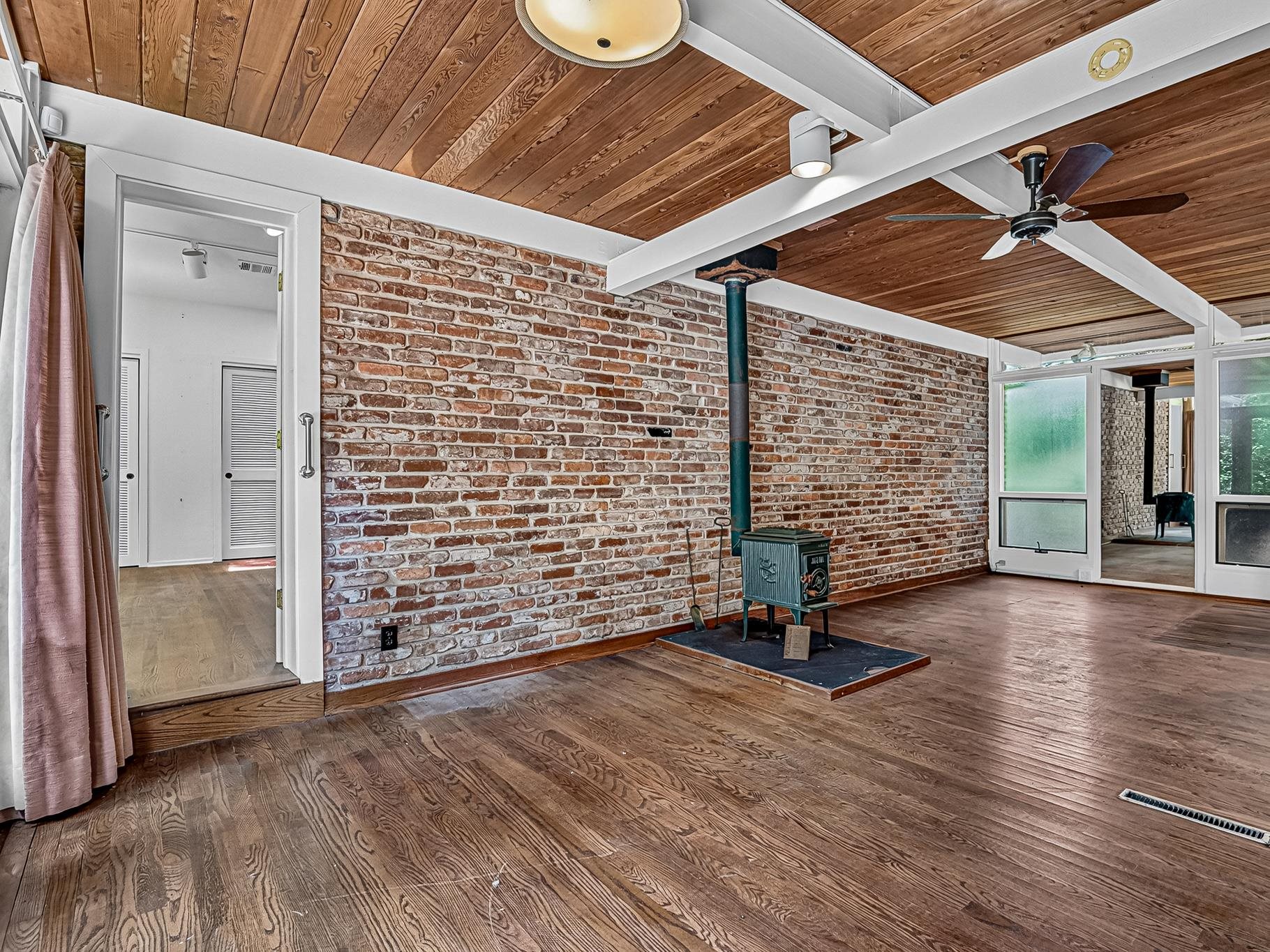 710 Waverly Road