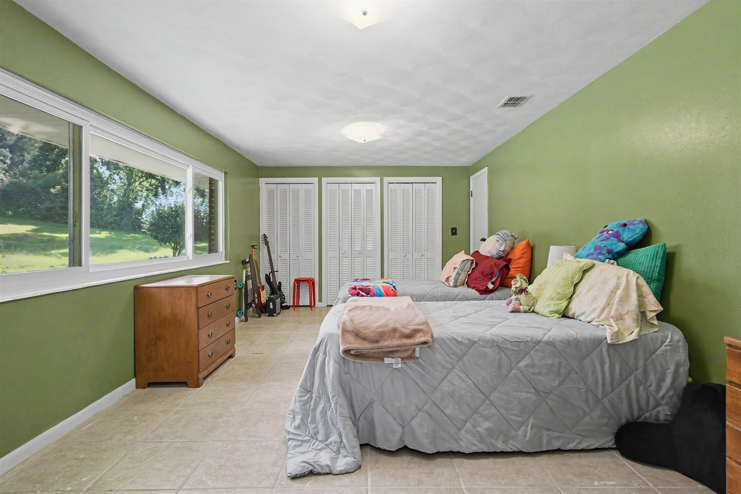 3232 Robinson Oak Drive
