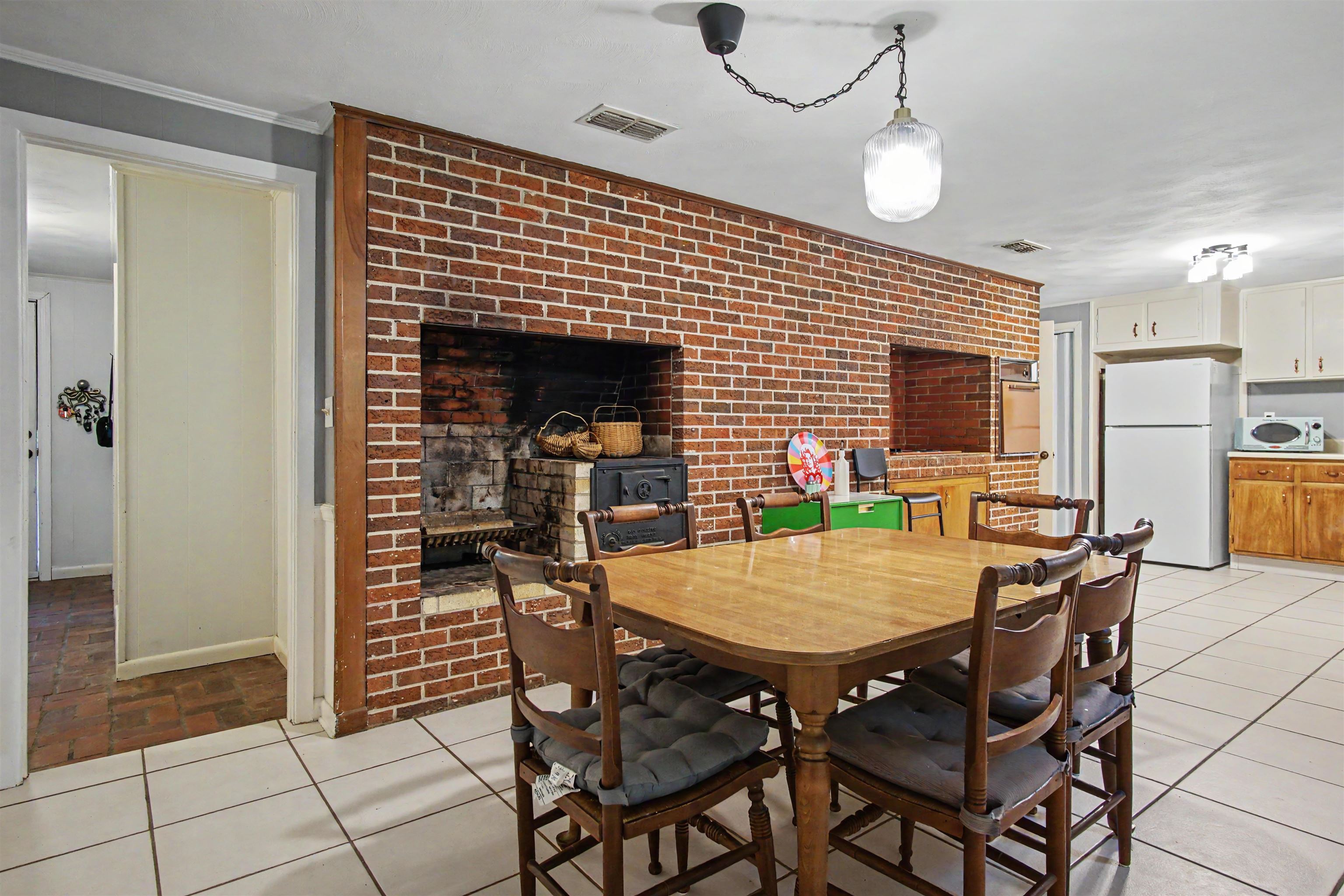 3232 Robinson Oak Drive