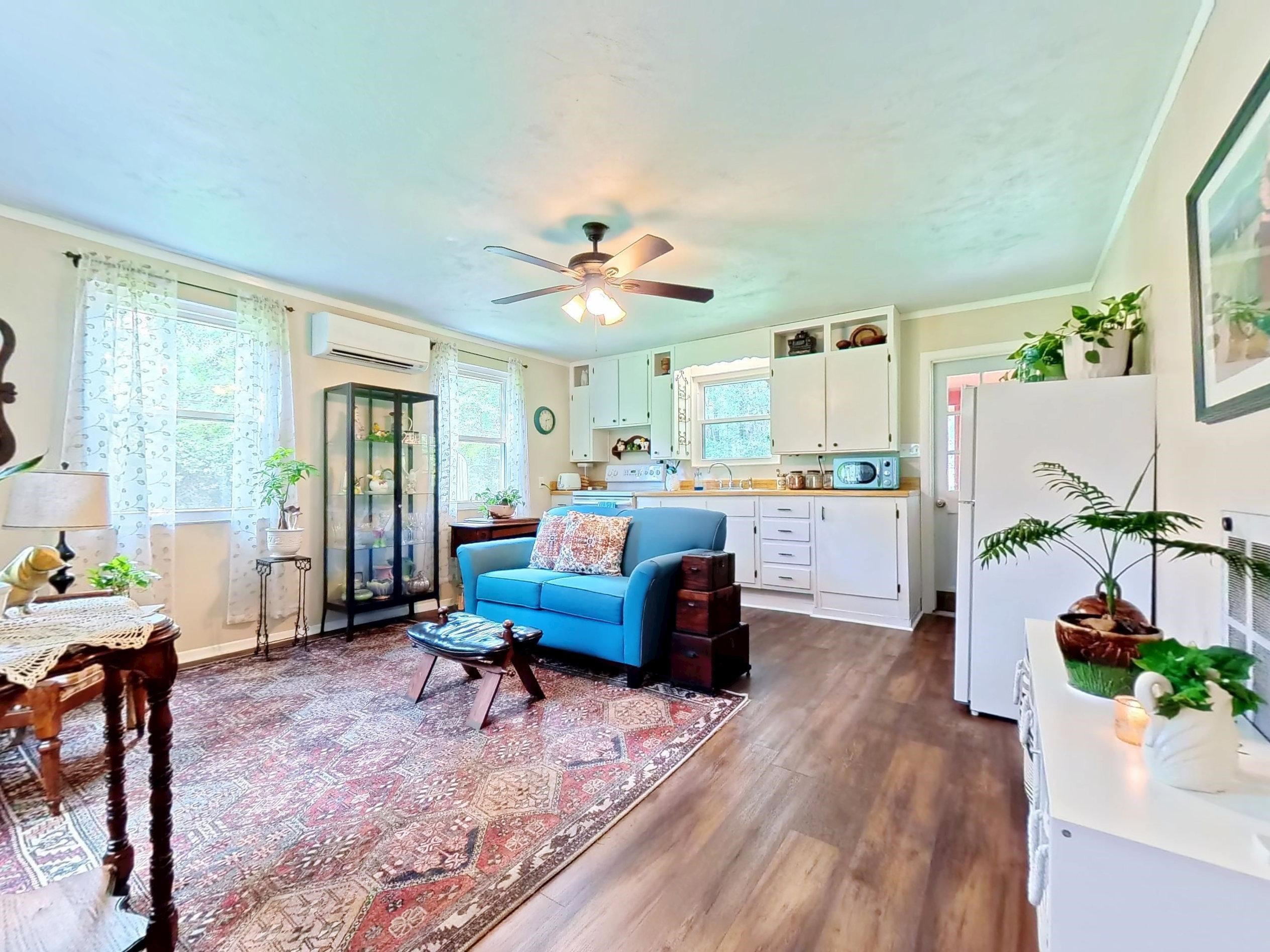 3232 Robinson Oak Drive