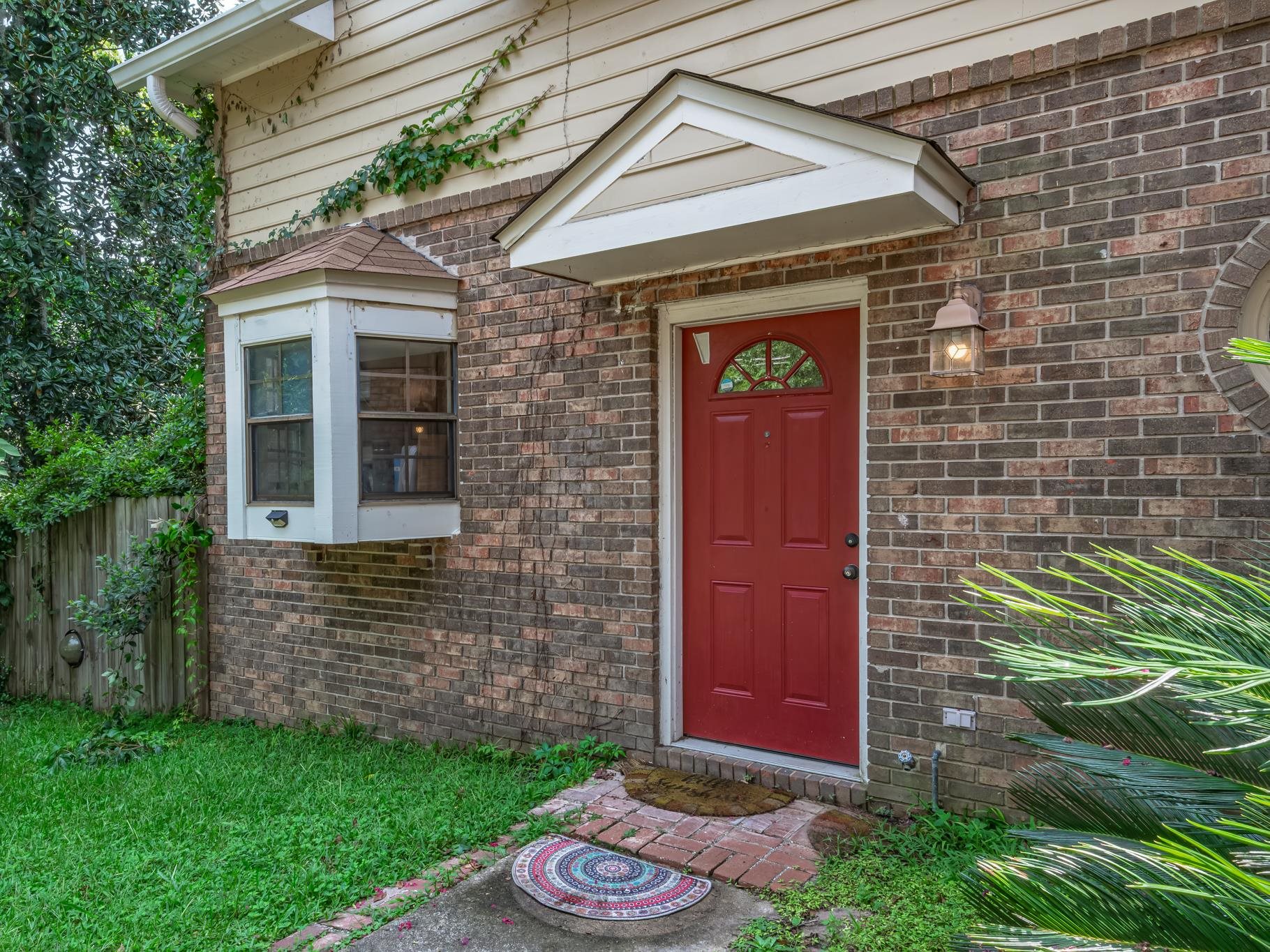 1301 Cross Creek Circle