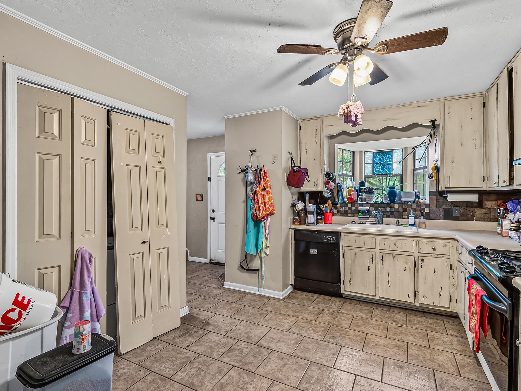 1301 Cross Creek Circle