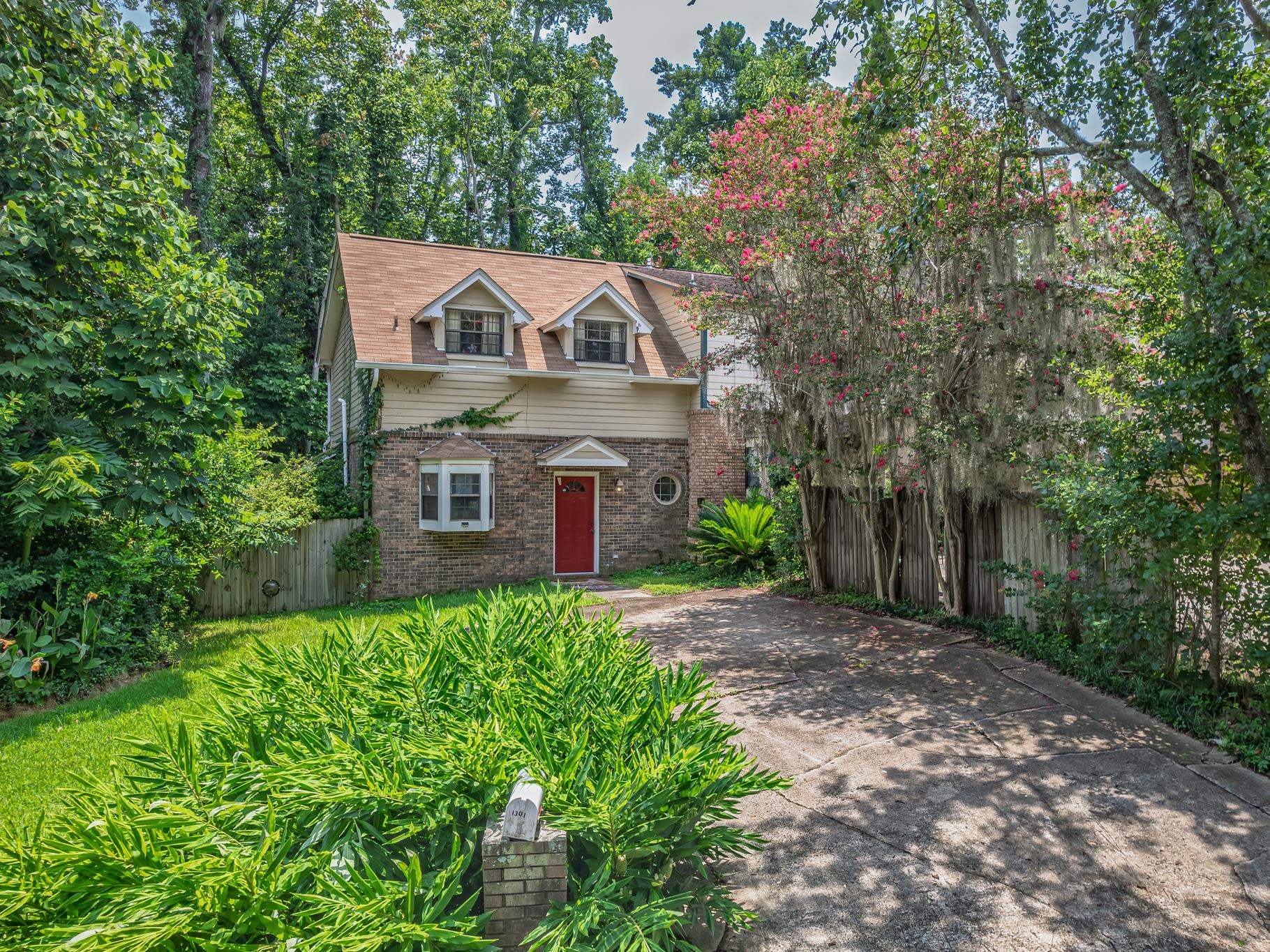 1301 Cross Creek Circle
