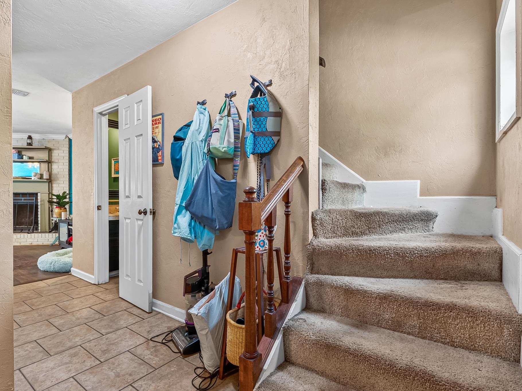 1301 Cross Creek Circle