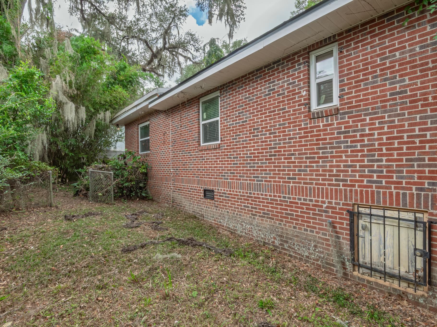 1525 S Carrie Pittman Meek Street