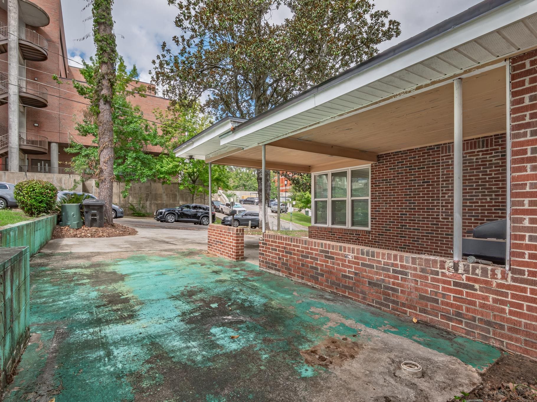 1525 S Carrie Pittman Meek Street