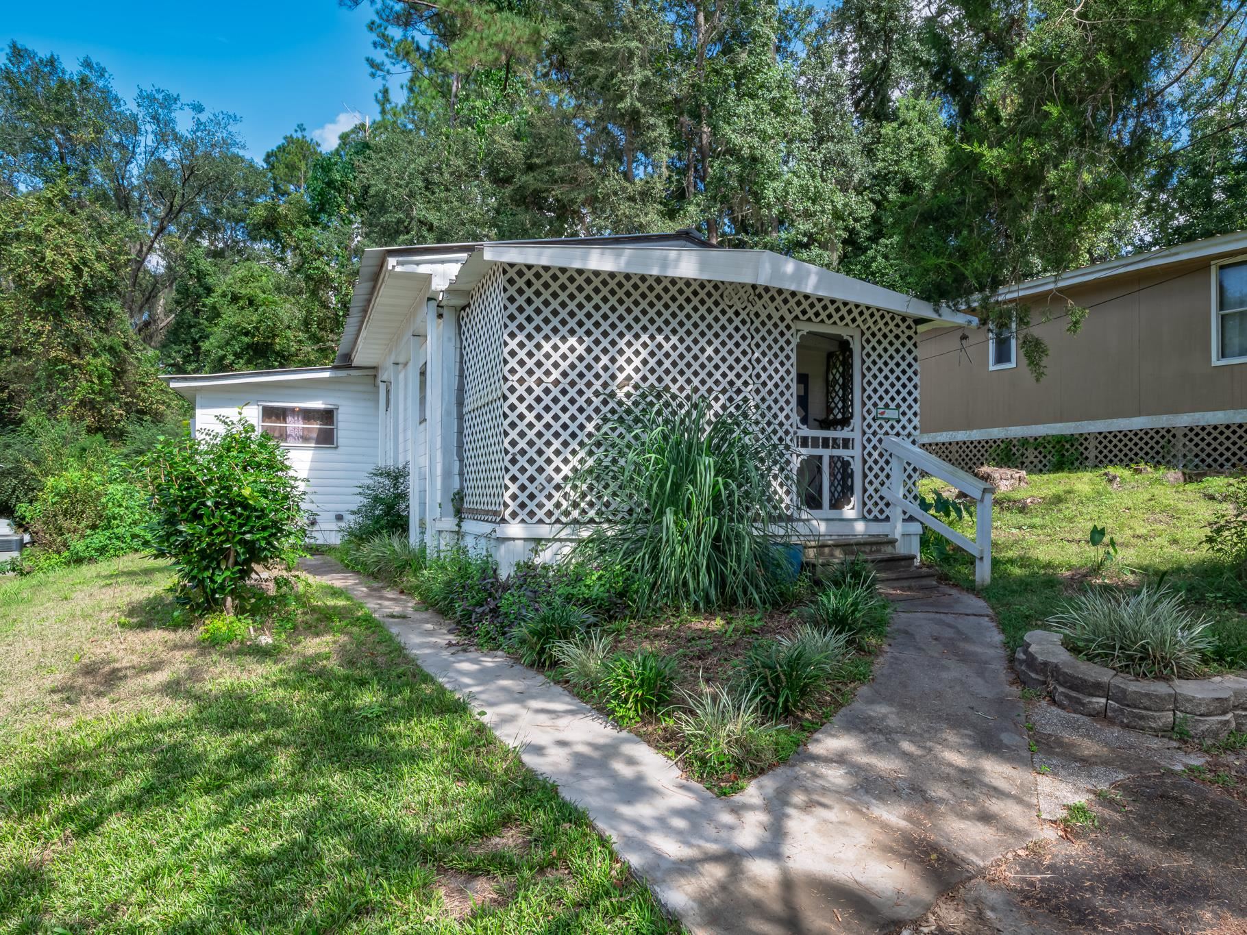 1809 DEERTREE Drive