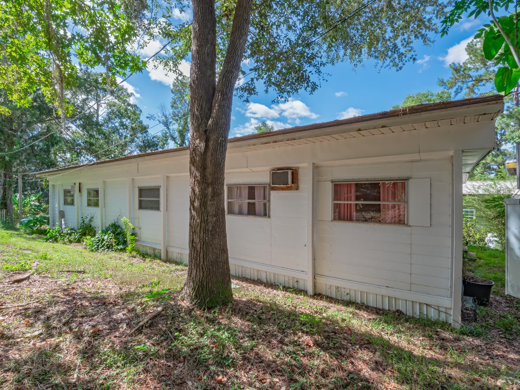 1809 DEERTREE Drive