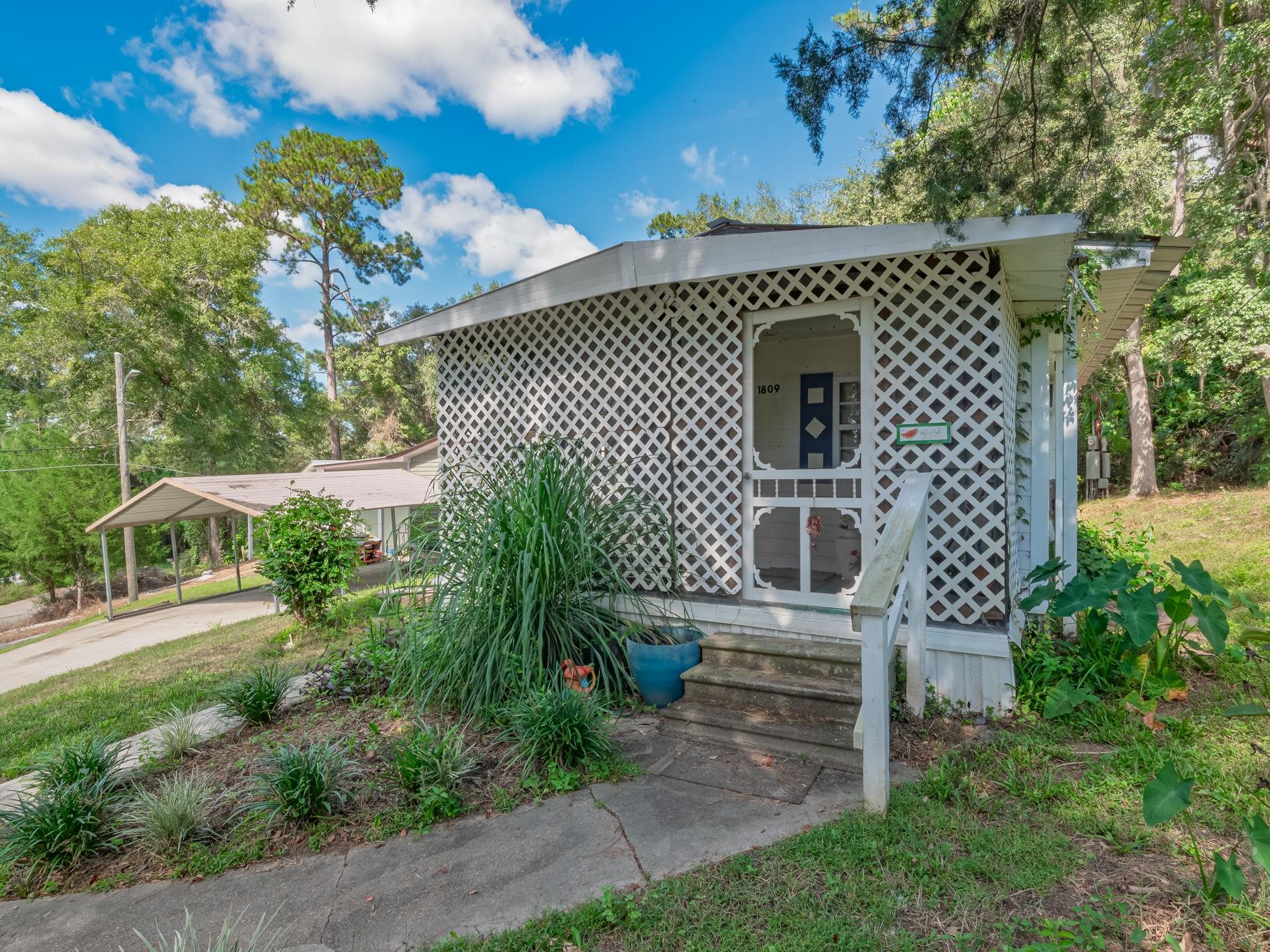 1809 DEERTREE Drive
