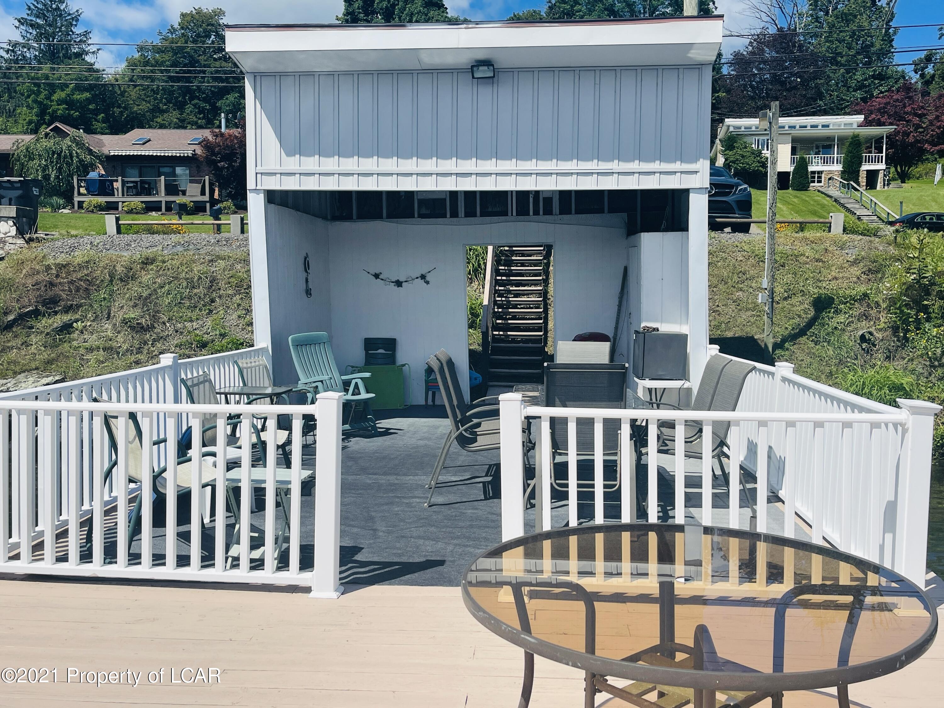 1255 Lakeside Drive