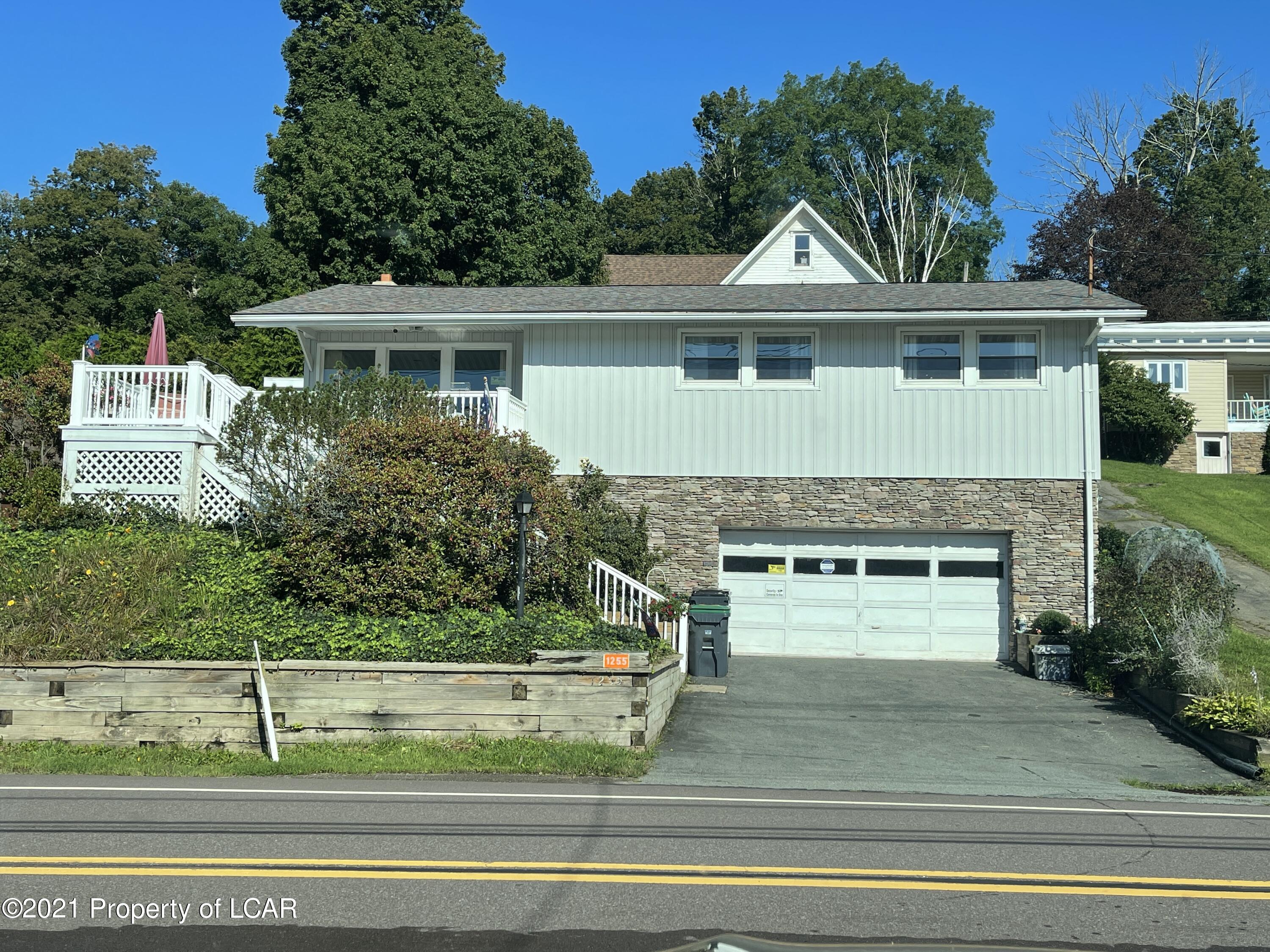 1255 Lakeside Drive